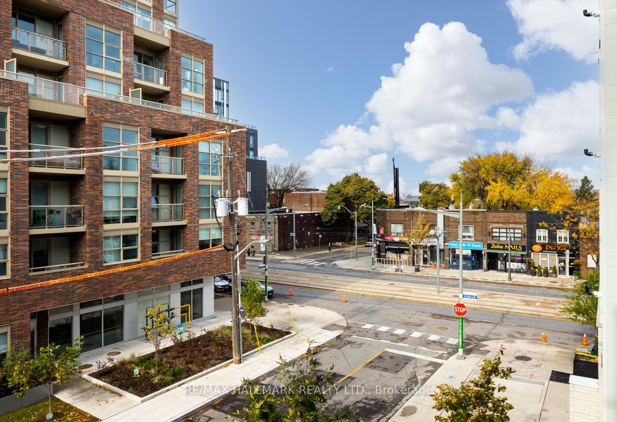 385 Osler Street Unit 306 photo 17