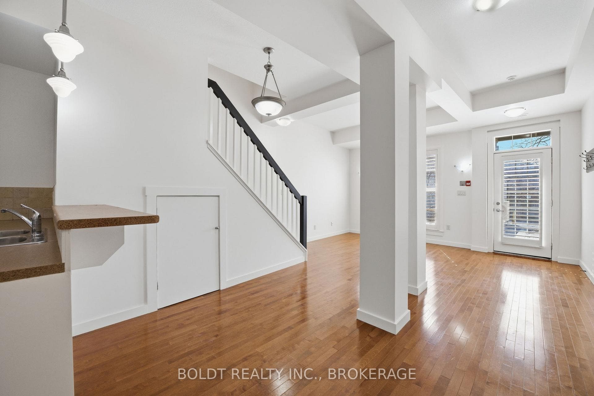 49 ONTARIO Street Unit 8 photo 9