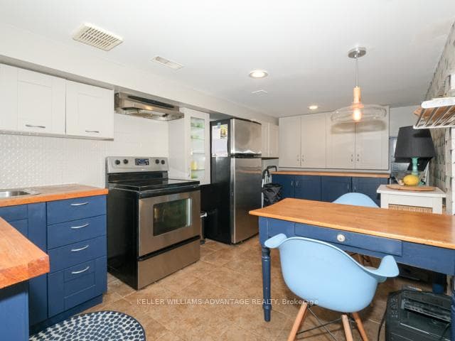 328 Cedarvale Avenue Unit Lower photo 2