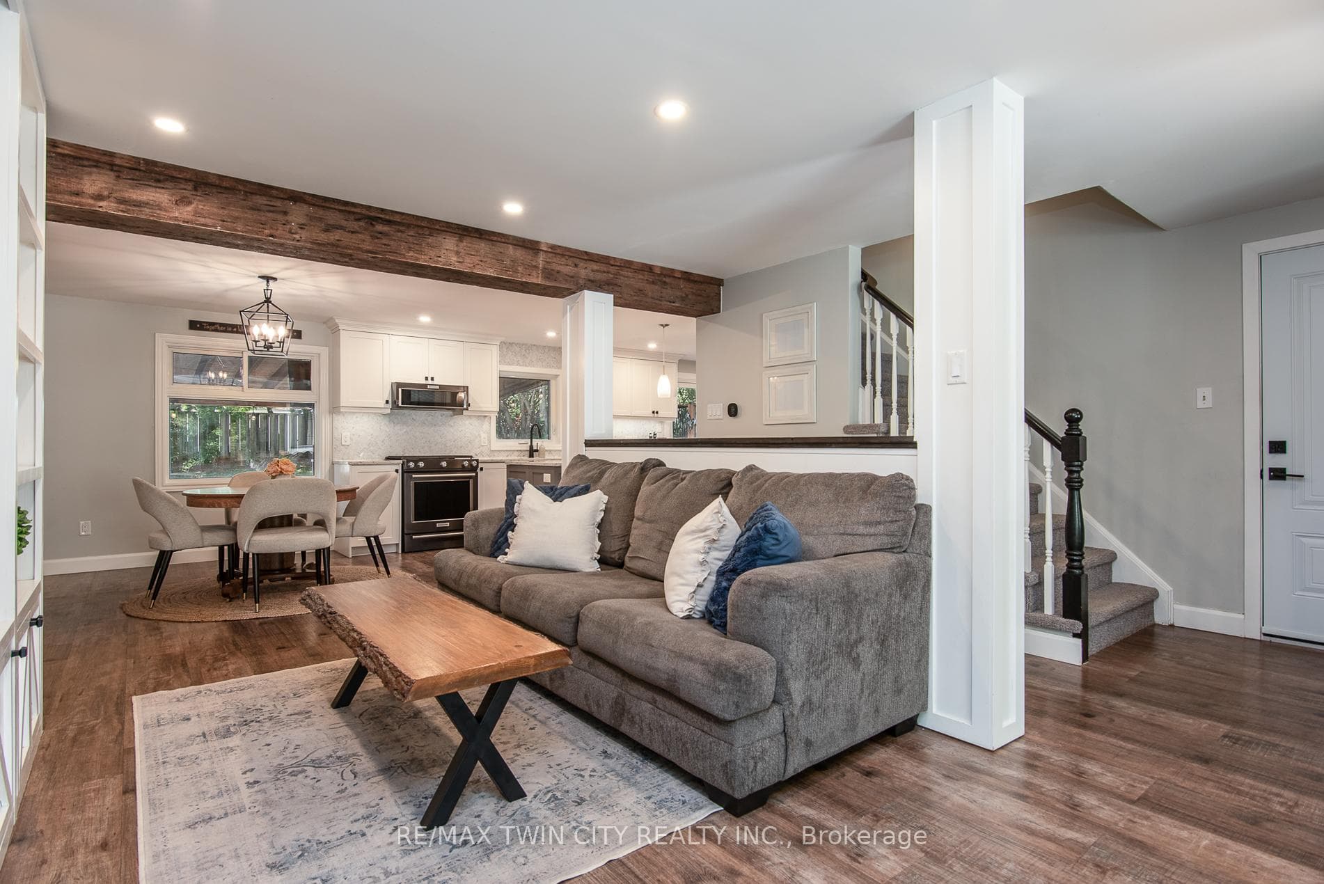 31 Rushbrook Drive photo 4