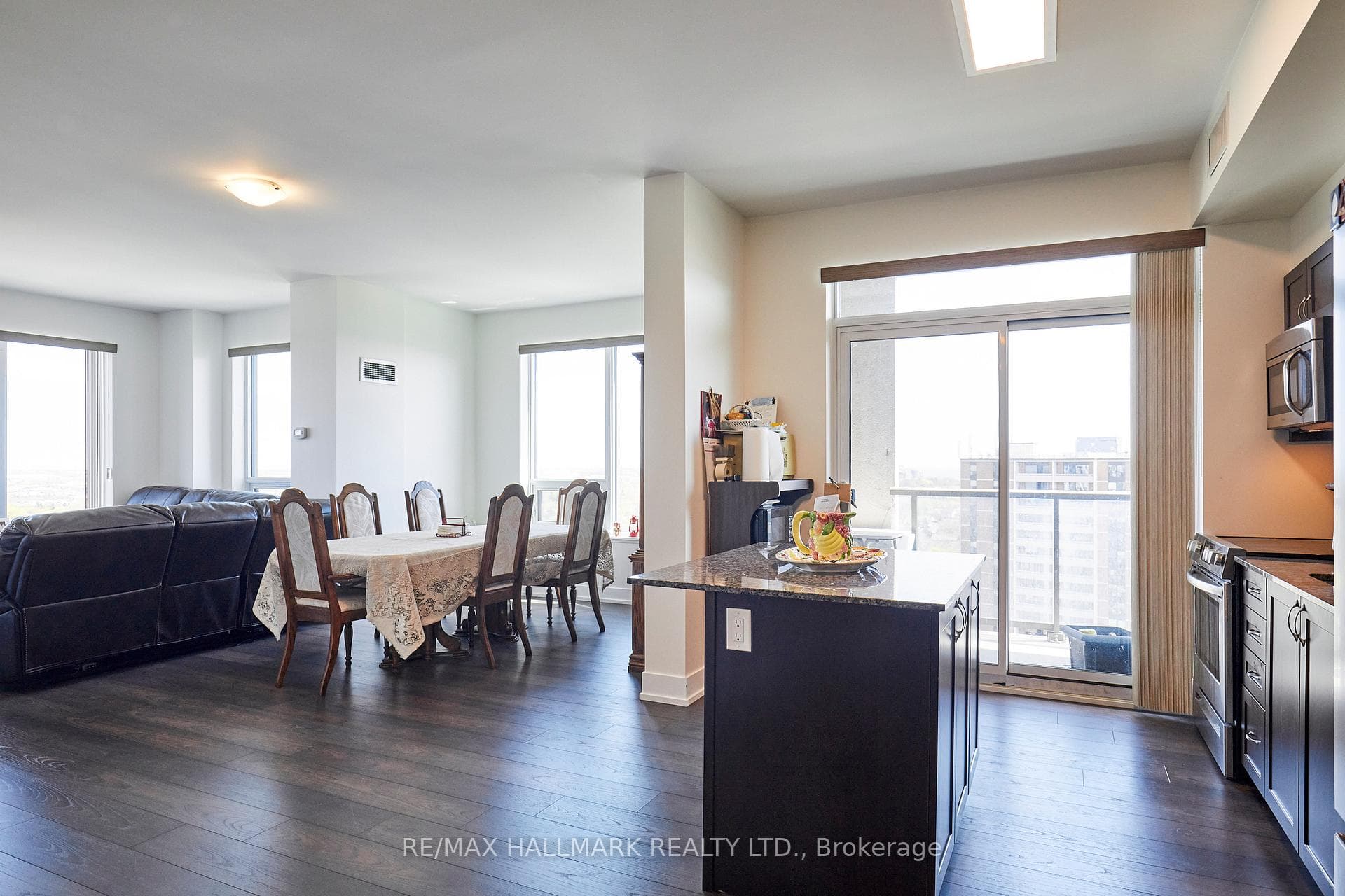 1215 Bayly Street Unit 1604 photo 11