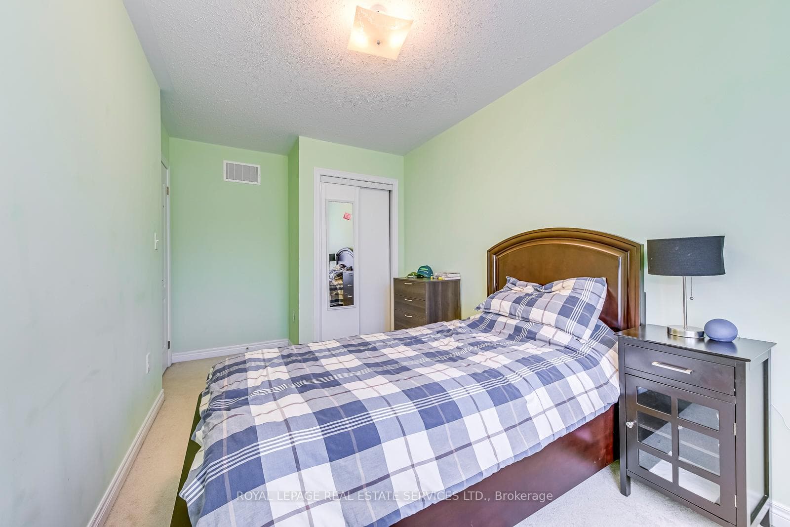 1316 Granrock Crescent photo 30