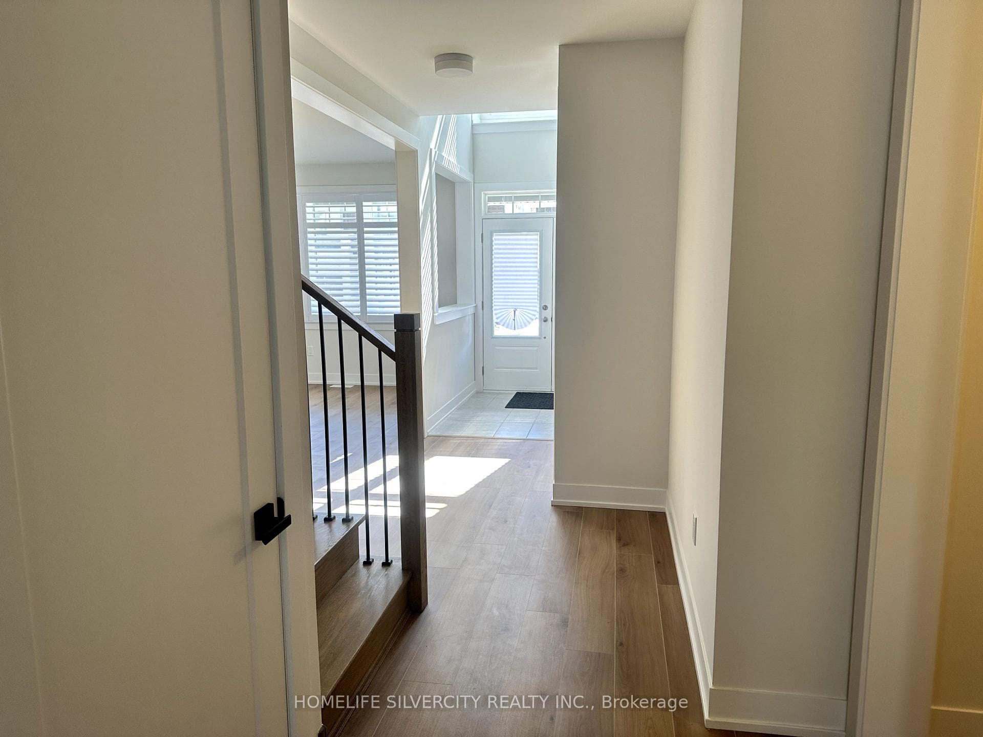 1049 Denton Drive photo 7