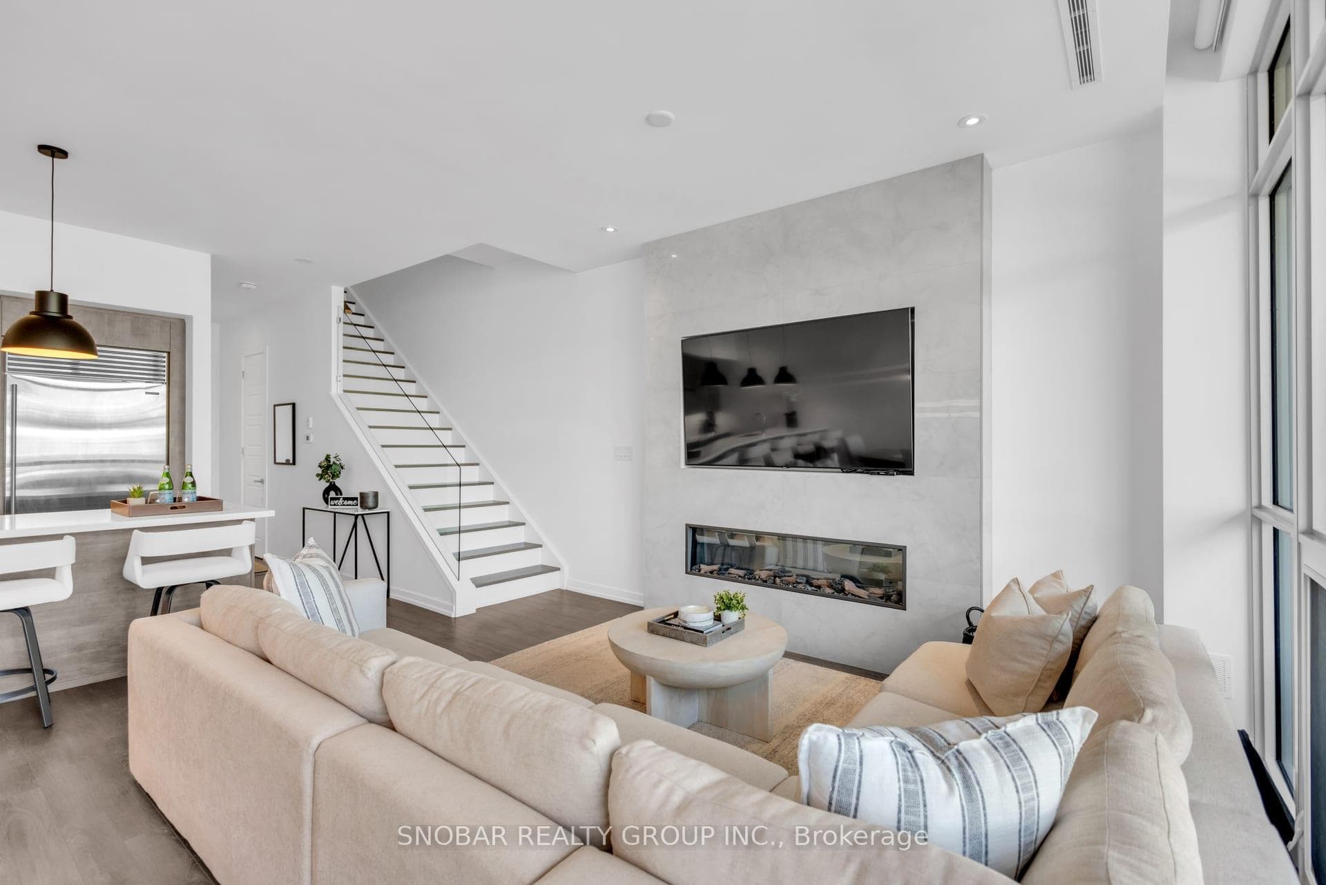 3690 Ferretti Court photo 11