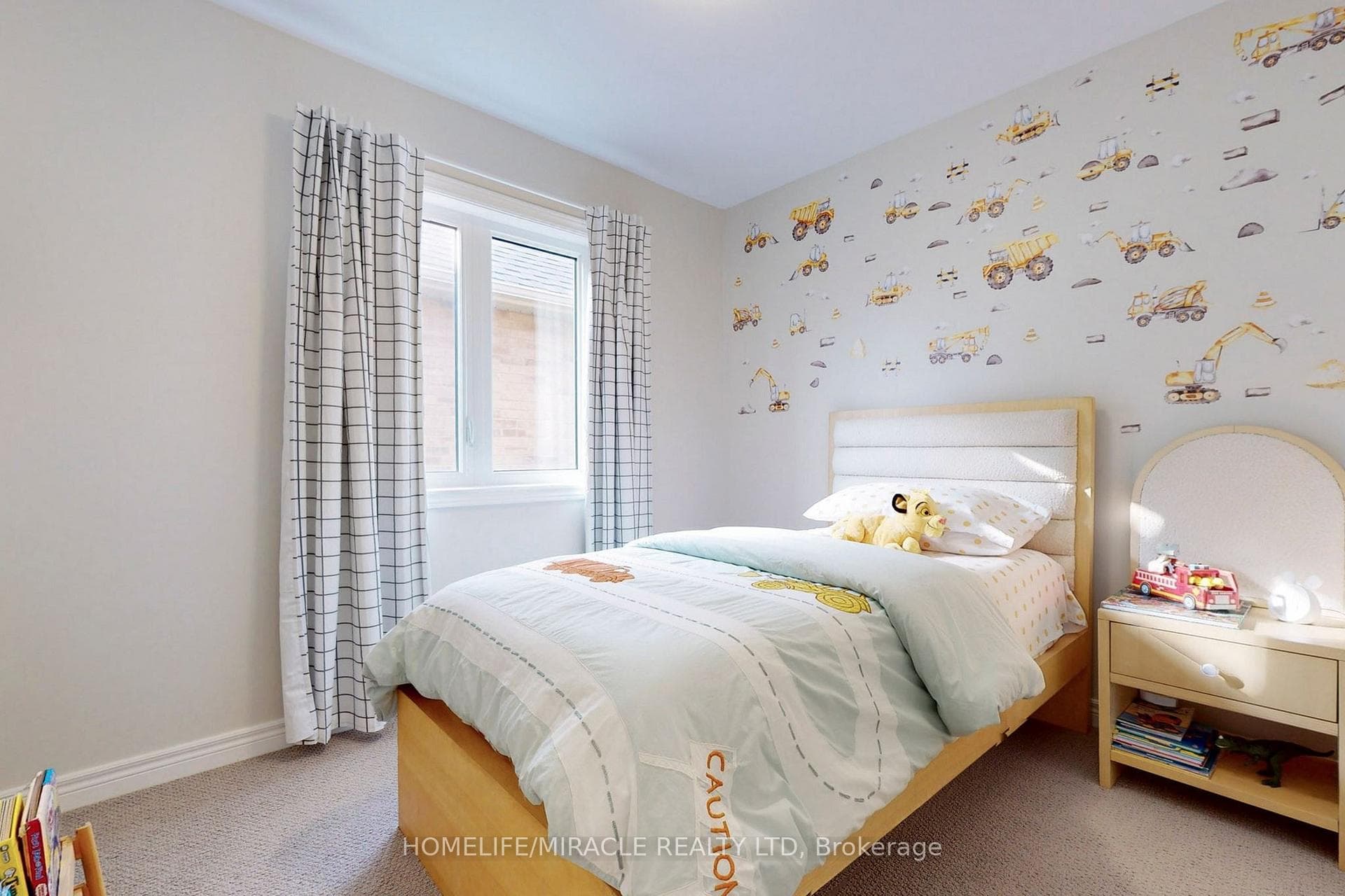18 Pearman Crescent photo 35