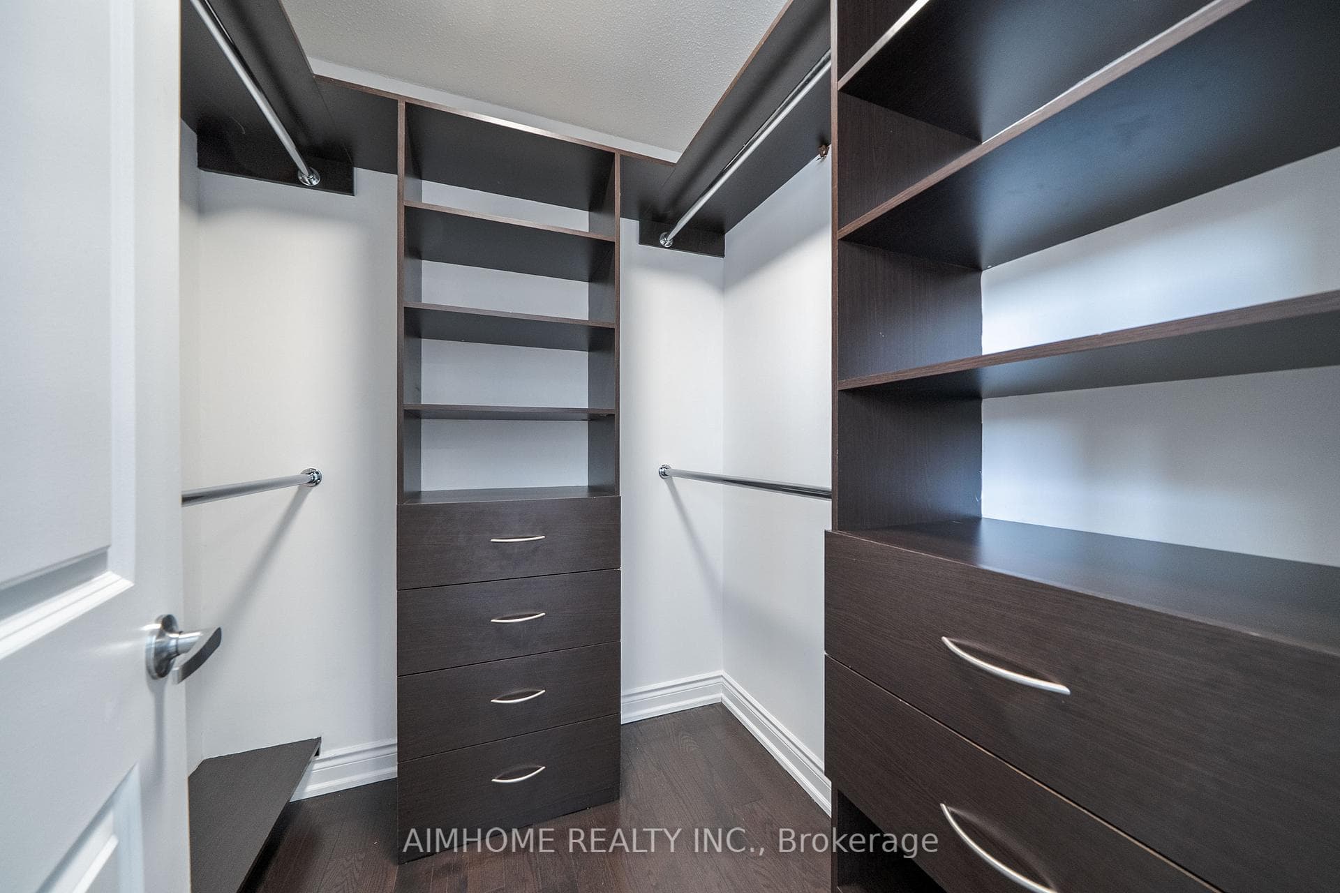15 Rowley Street photo 31