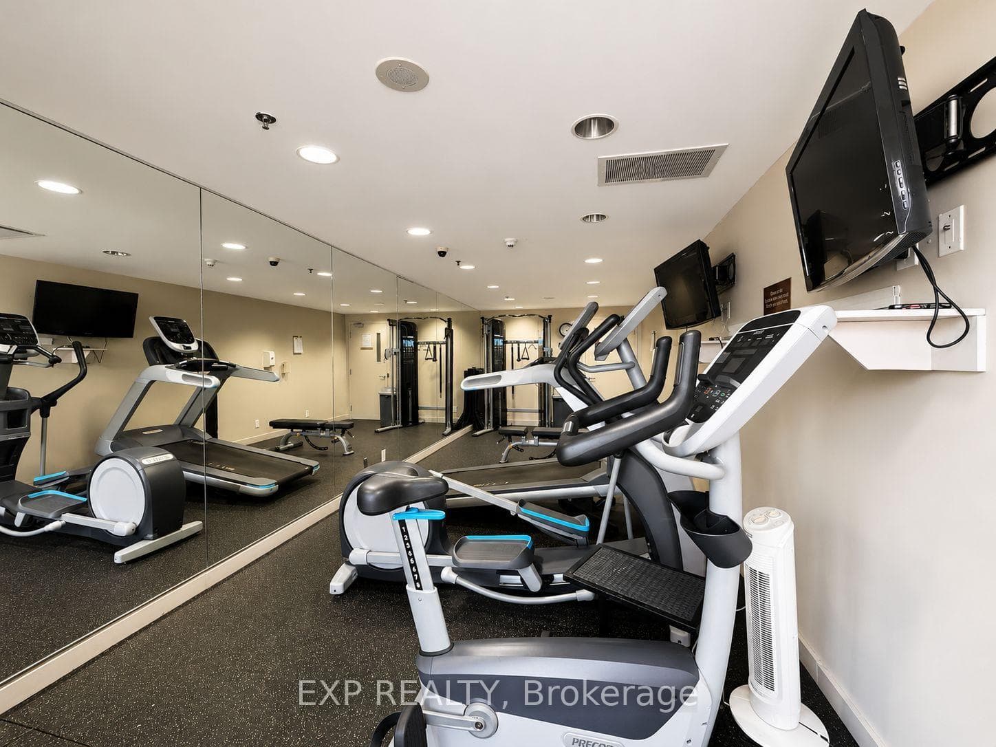 324 Laurier Avenue Unit 1401 photo 13