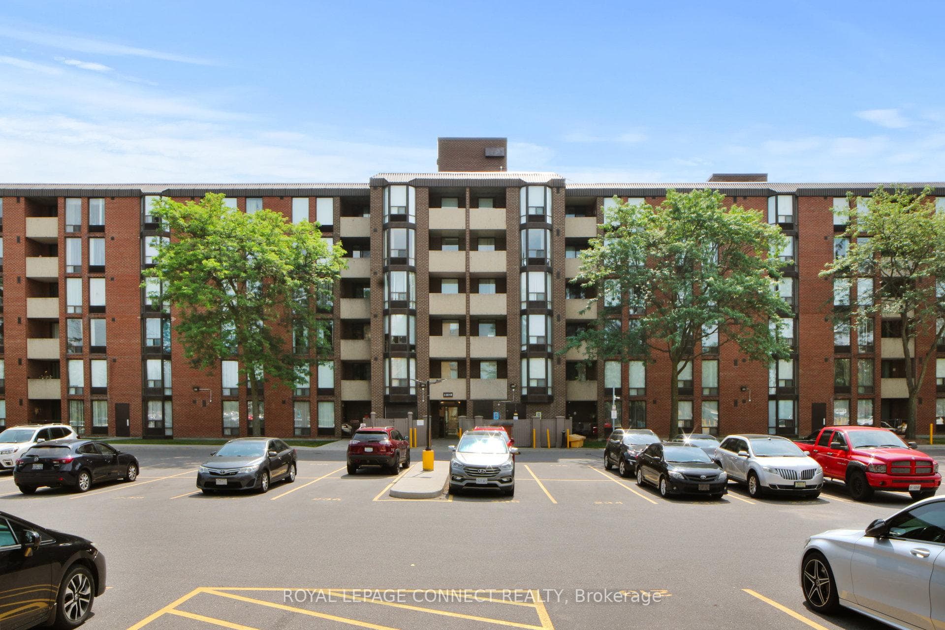 1540 Pickering Parkway Unit 408 photo 2