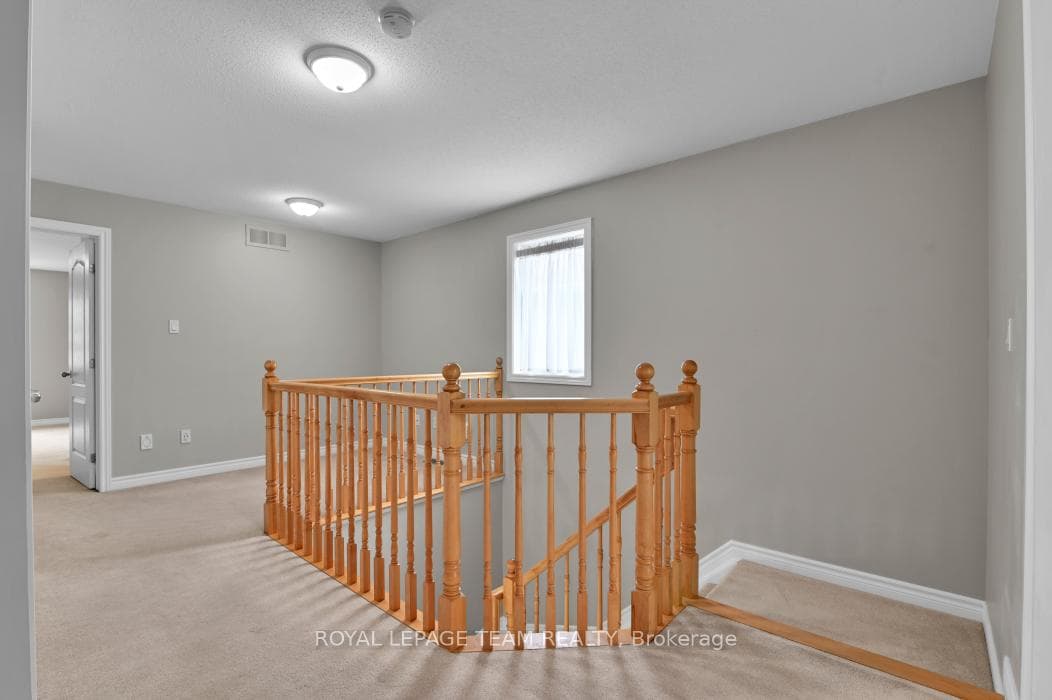 Upper landing with Laundry and Loft