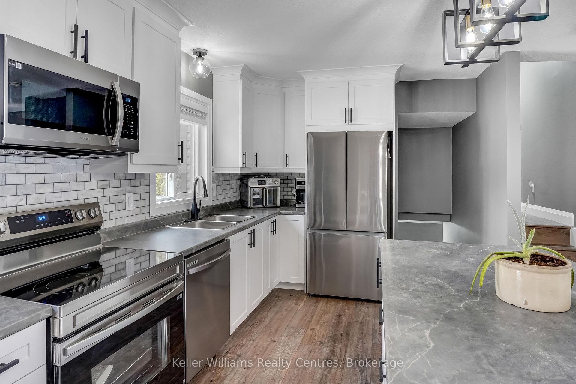 371 First Street photo 9