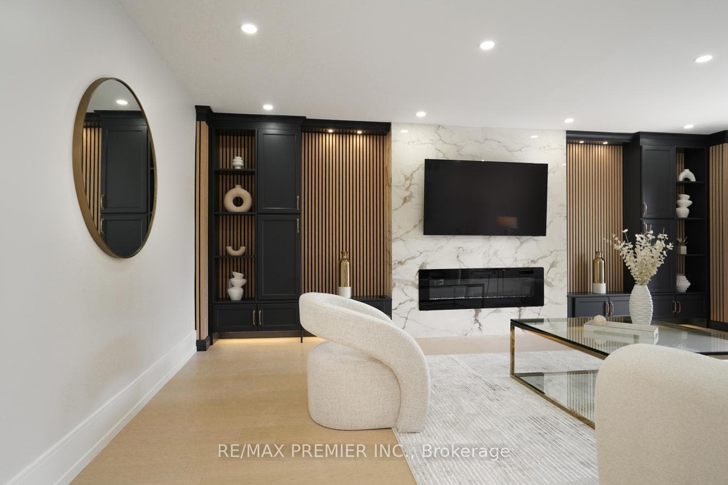 157 Jeanne Drive photo 9