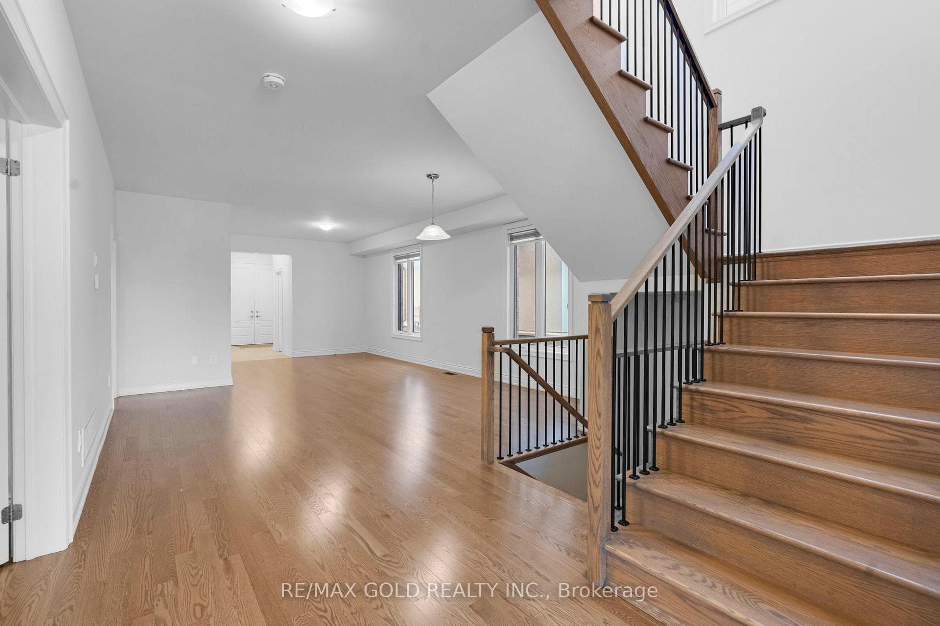 23 Bermondsey Way photo 19