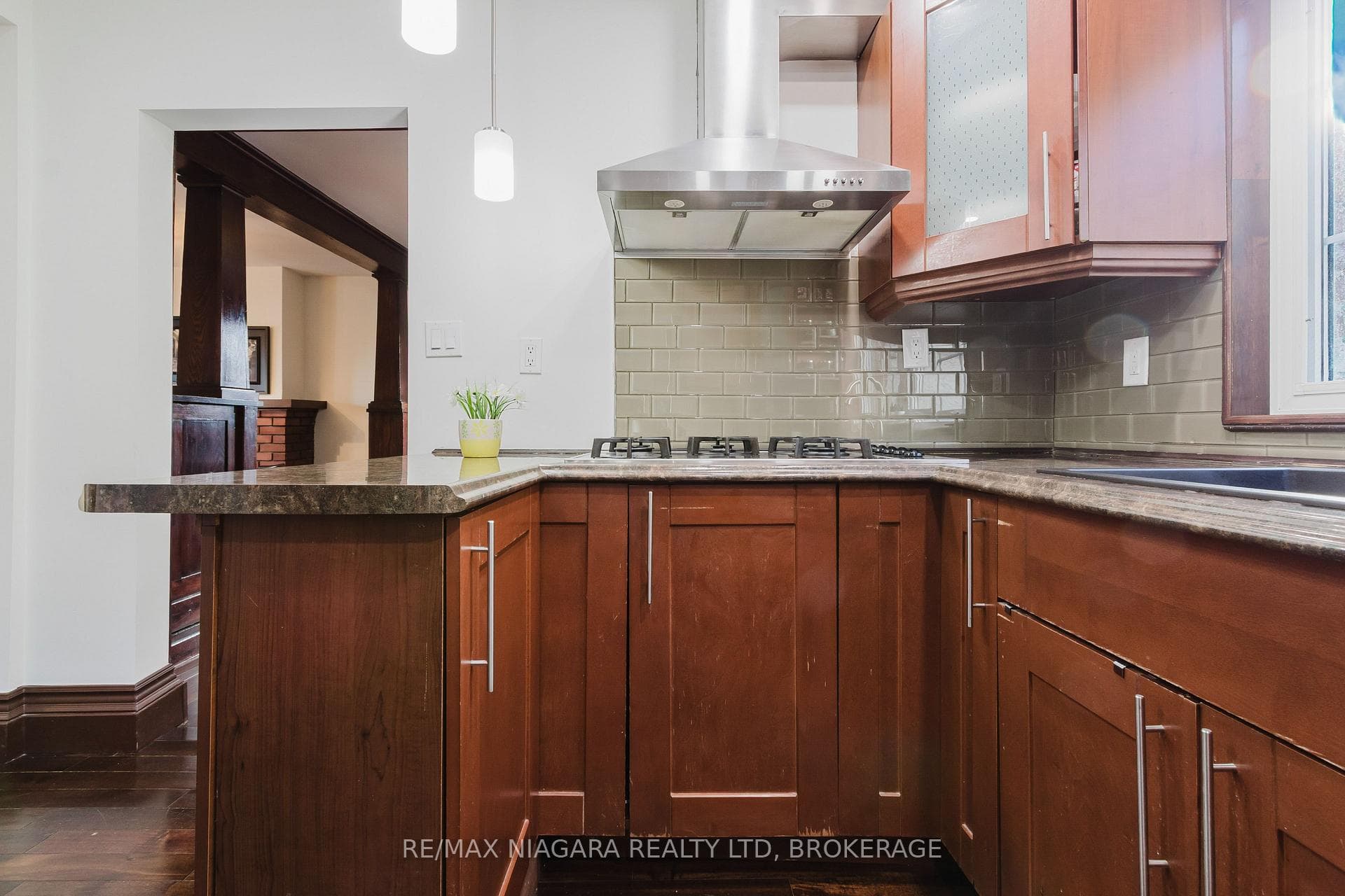 4765 Second Avenue Unit UPPER UNIT photo 17