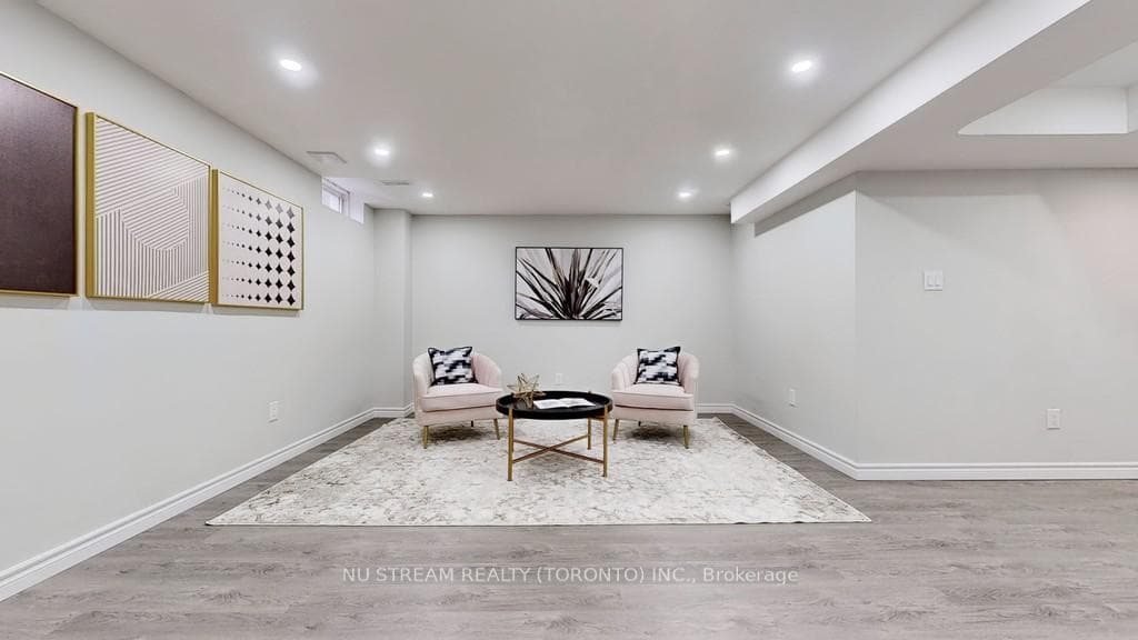 26 Todman Lane photo 34