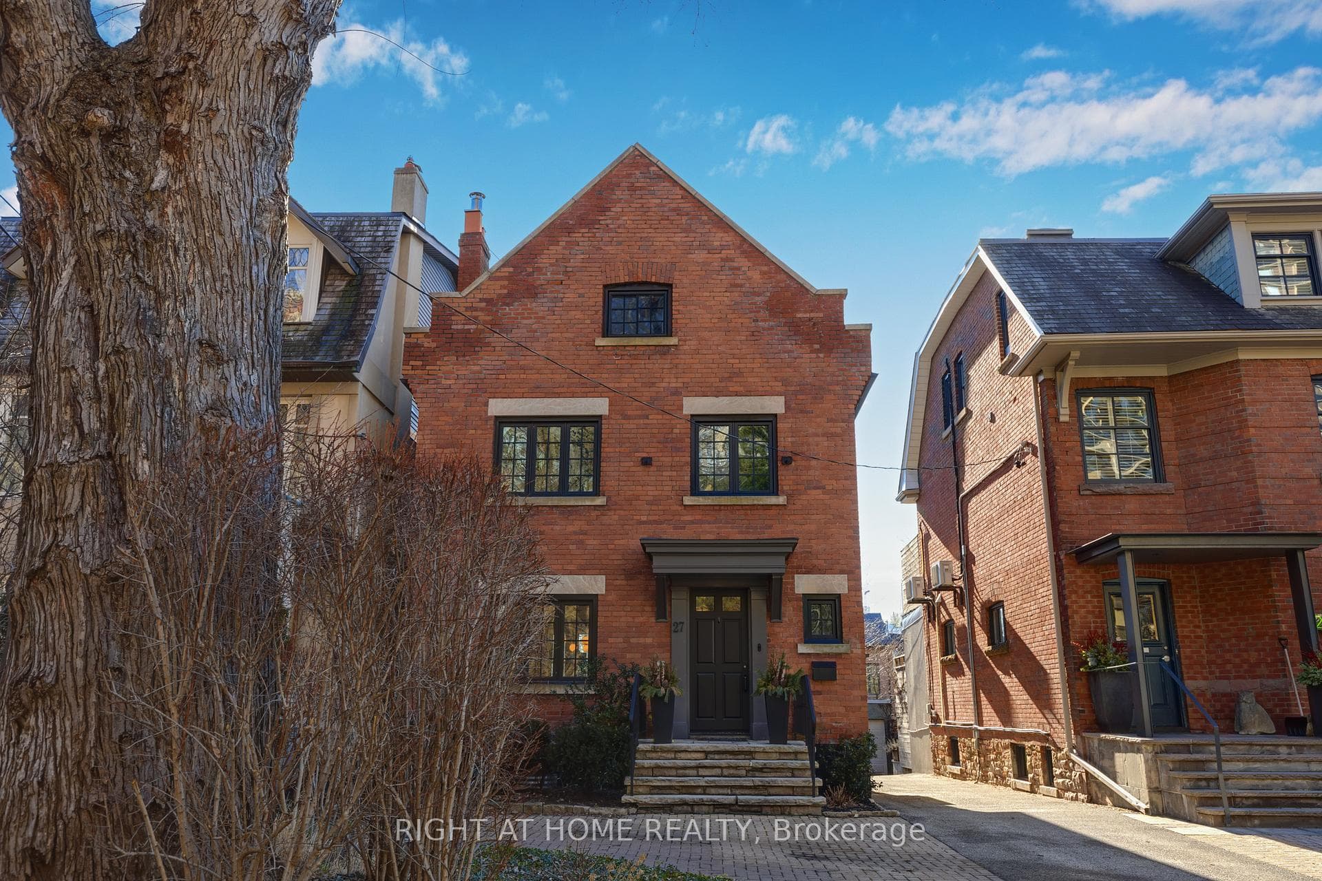 27 Woodlawn Avenue photo 2