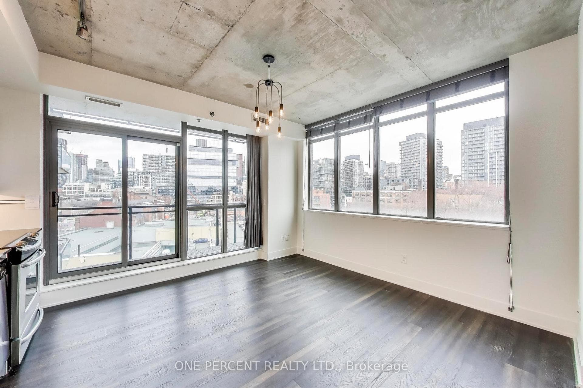 90 Trinity Street Unit 601 photo 2