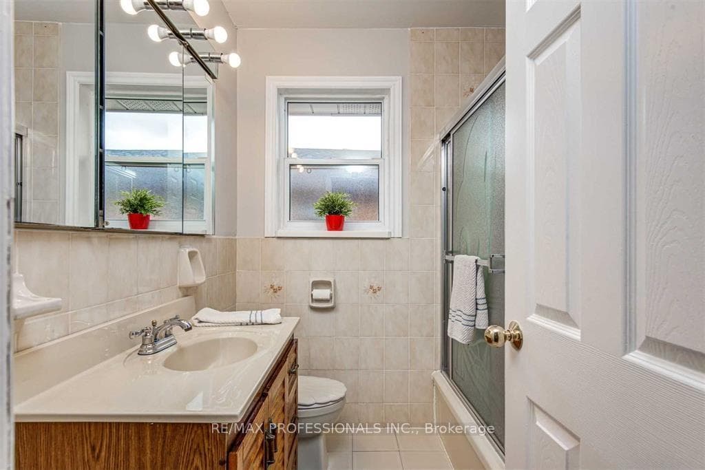 183 Elmhurst Drive Unit Main photo 15