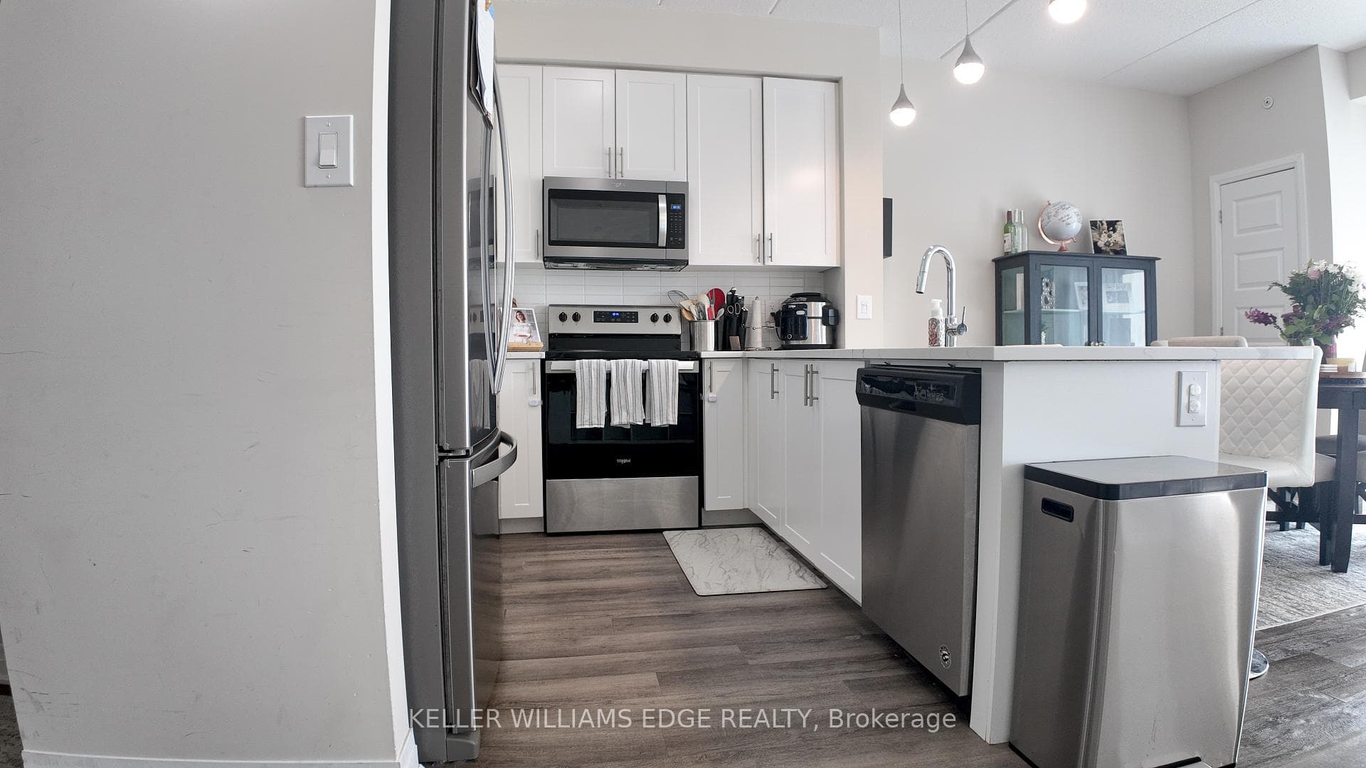 610 Farmstead Drive Unit 323 photo 3