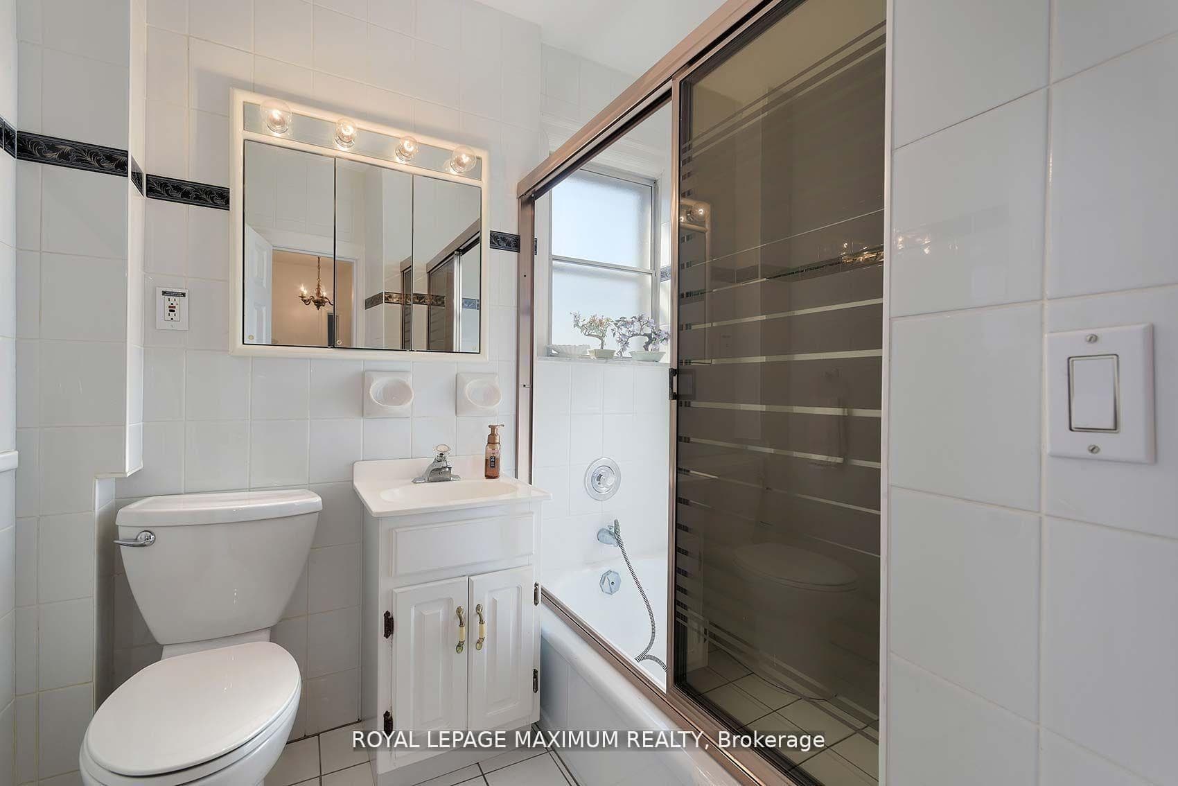 245 Belgravia Avenue photo 29