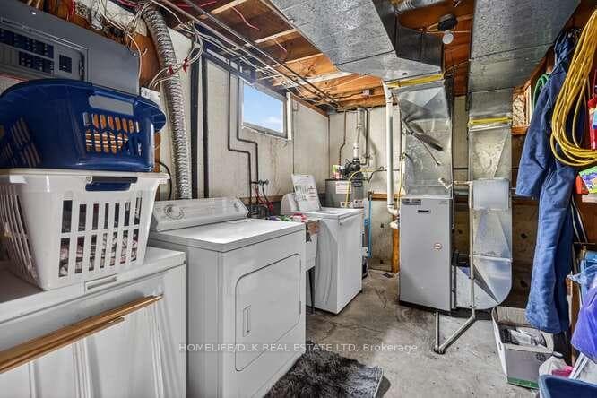 73 Adelaide St S Street photo 23