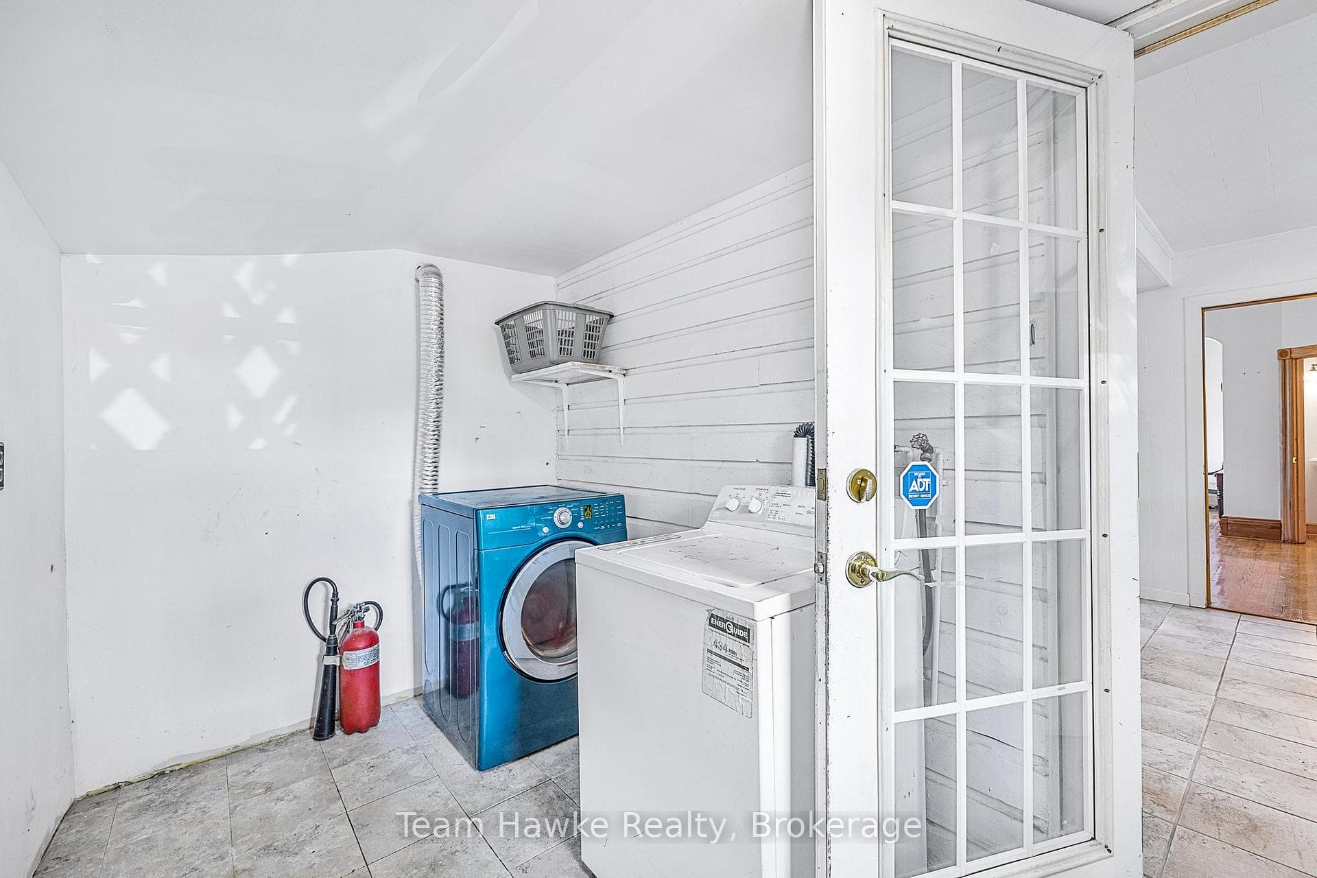 344 MIDLAND Avenue photo 24