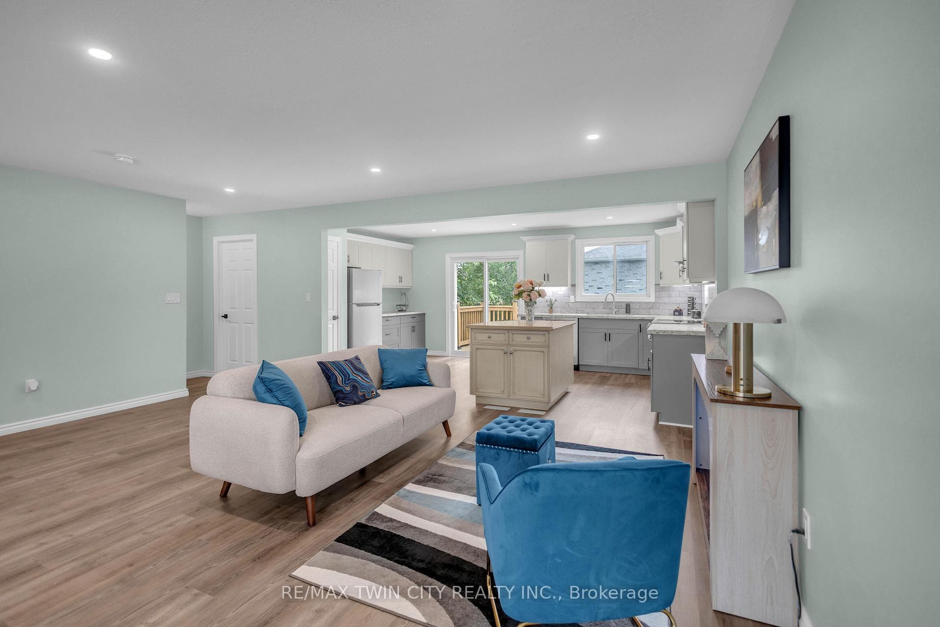 4 Dowden Avenue photo 10