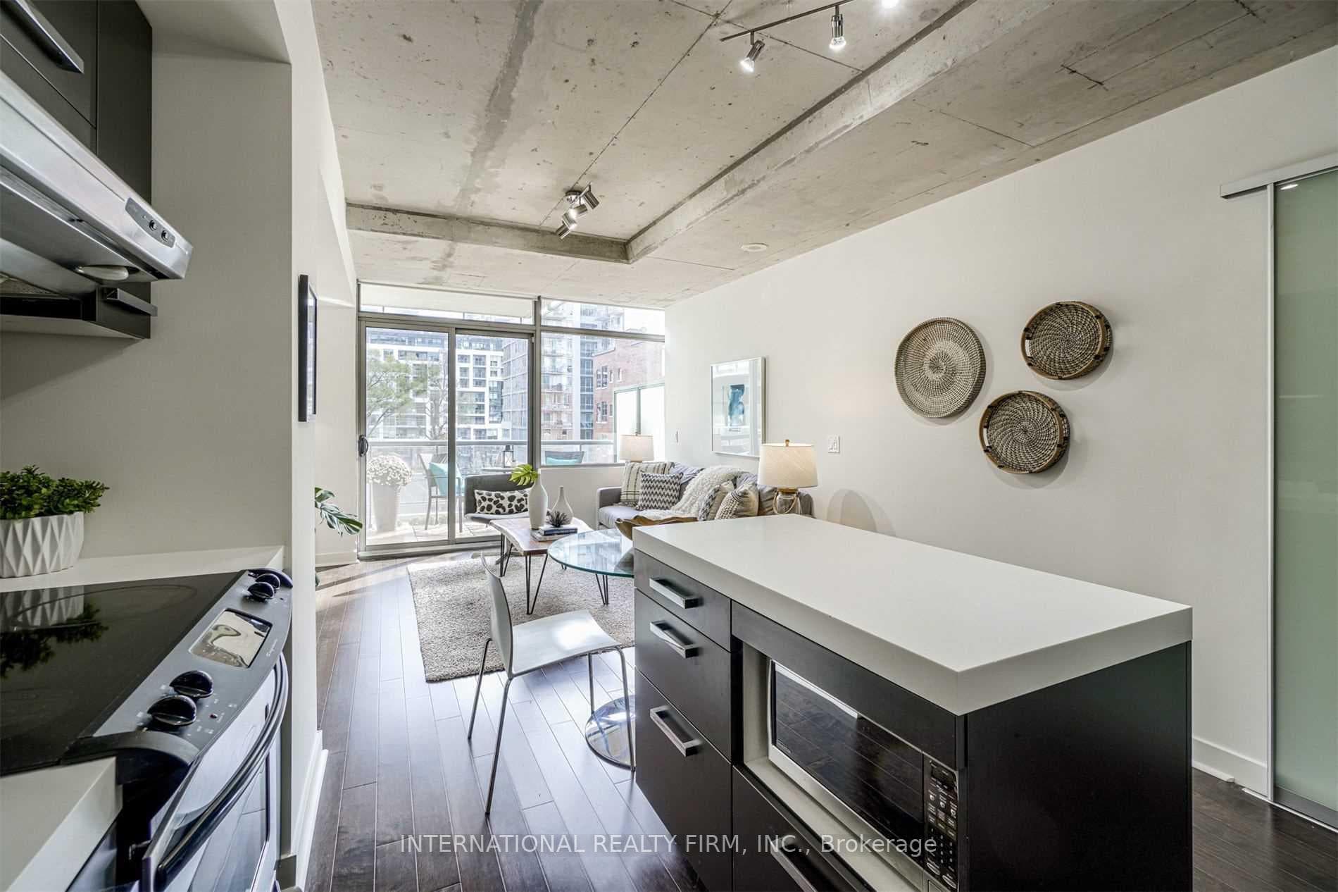 55 Stewart Street Unit 402 photo 8