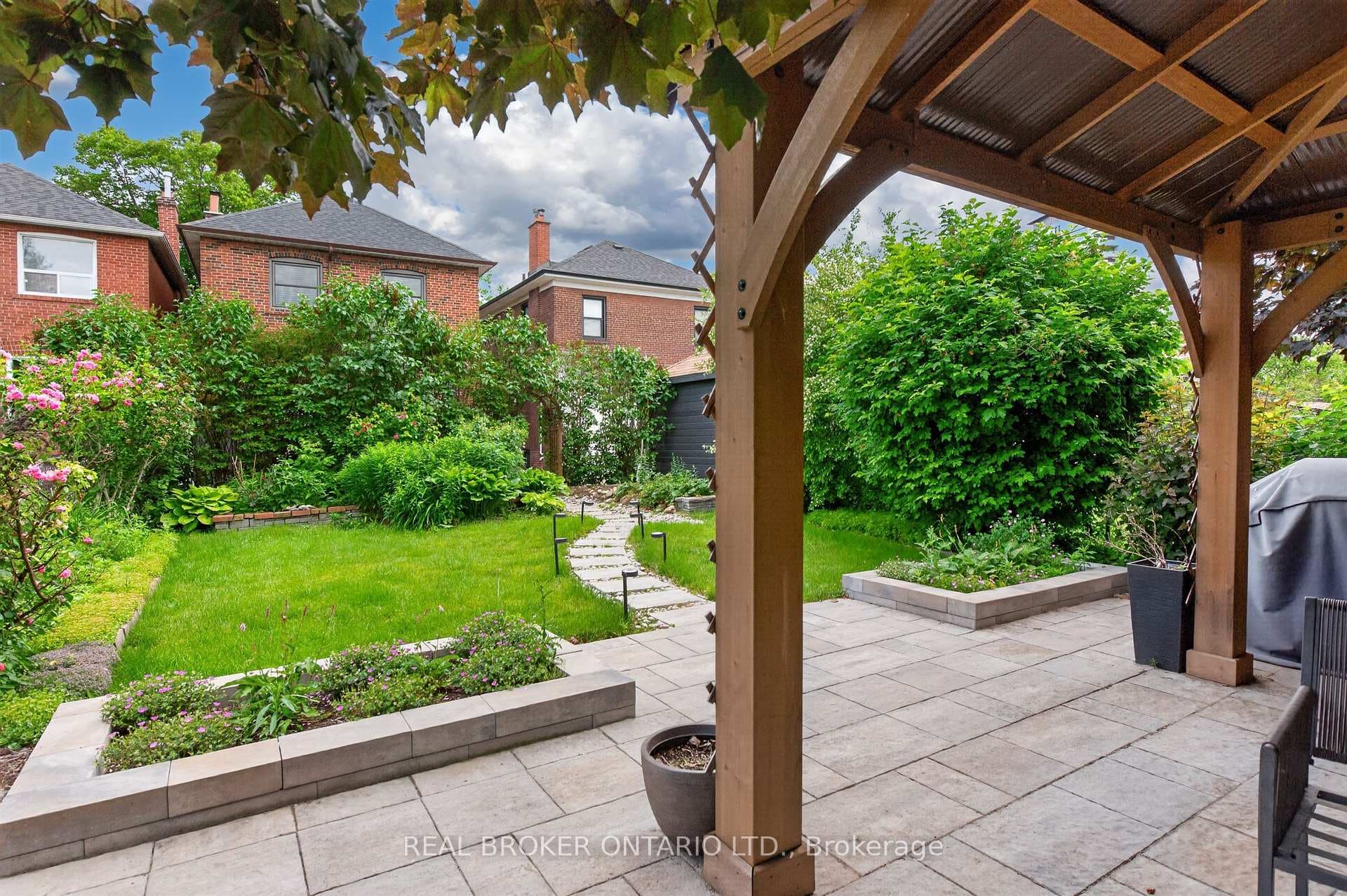 14 Mortimer Avenue photo 37