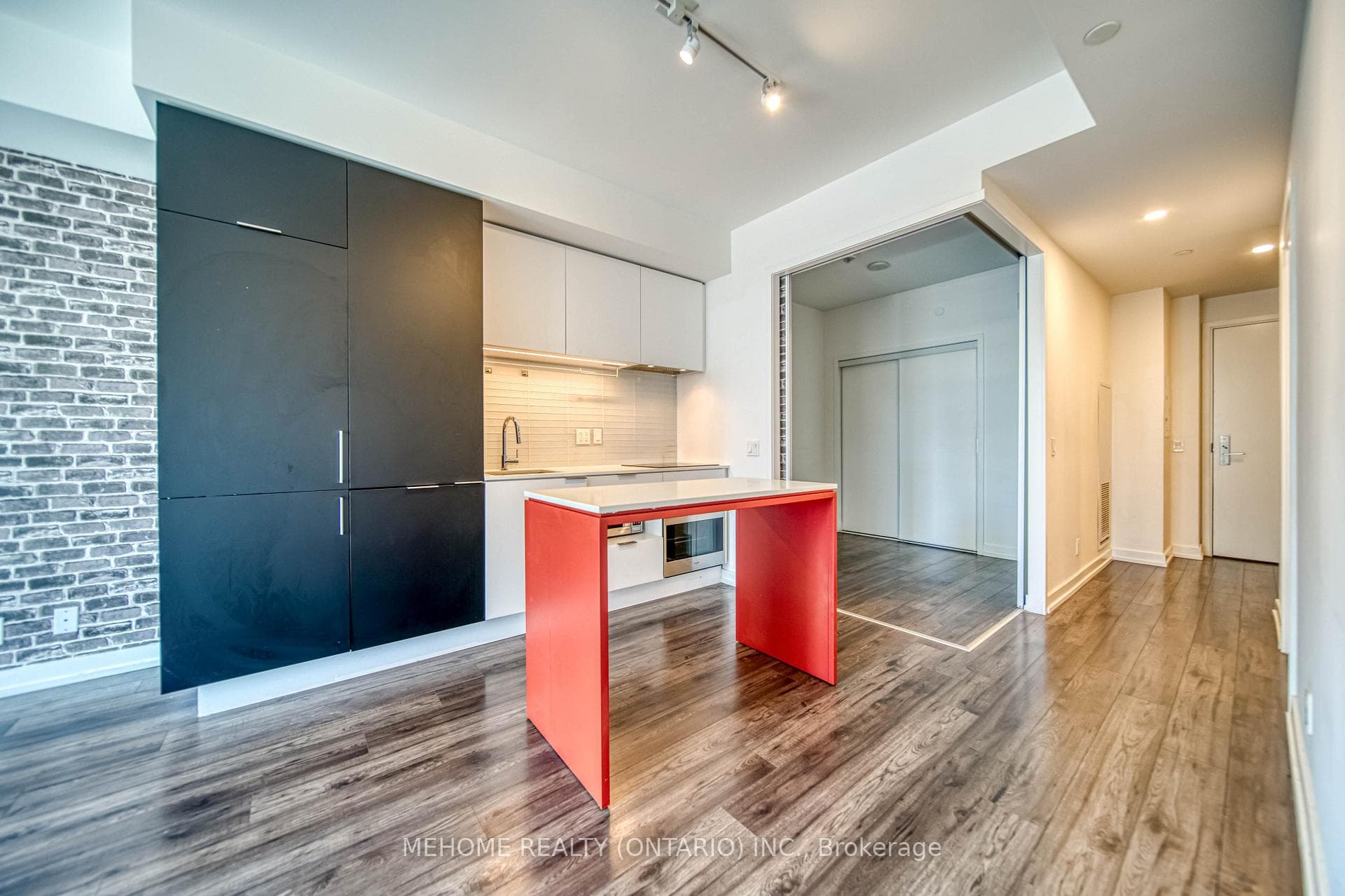 33 Helendale Avenue Unit 1307 photo 12