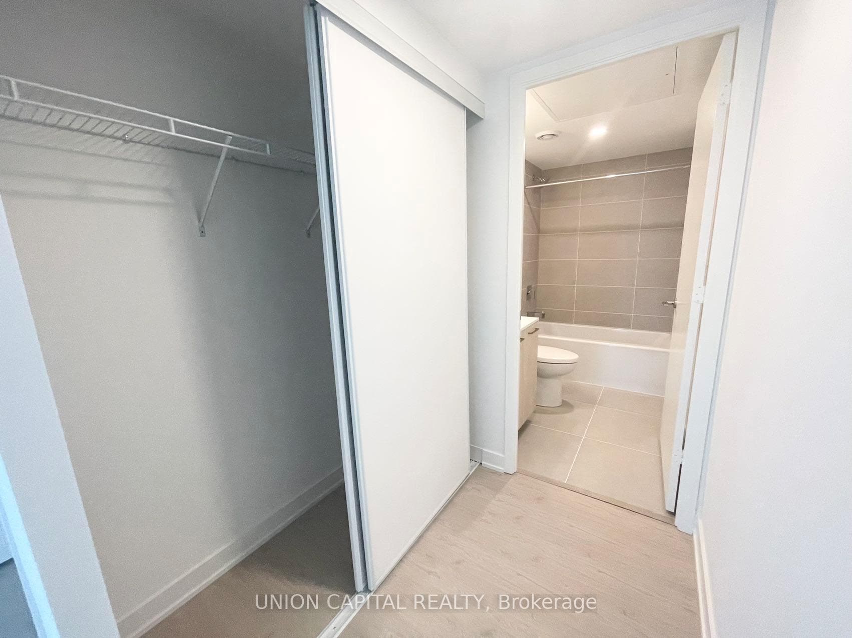65 Mutual Street Unit 1104 photo 7