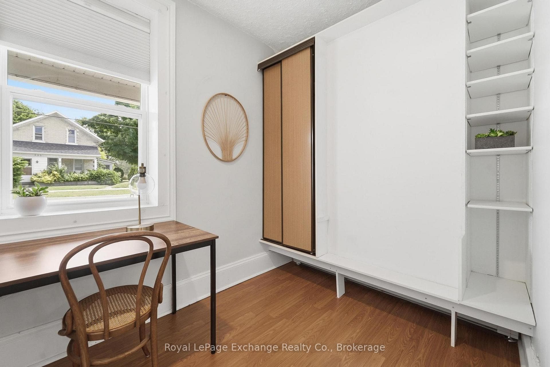 544 Queen Street photo 13