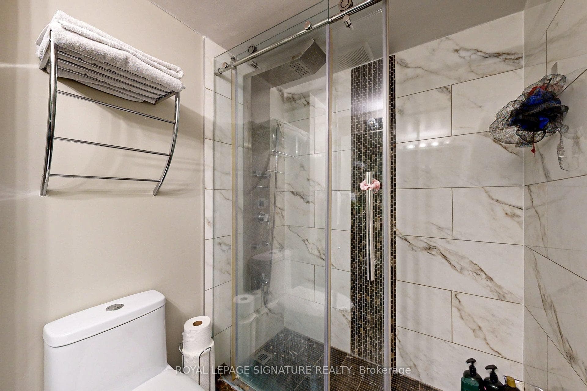 55 Kingsbridge Garden Circle Unit 1613 photo 29