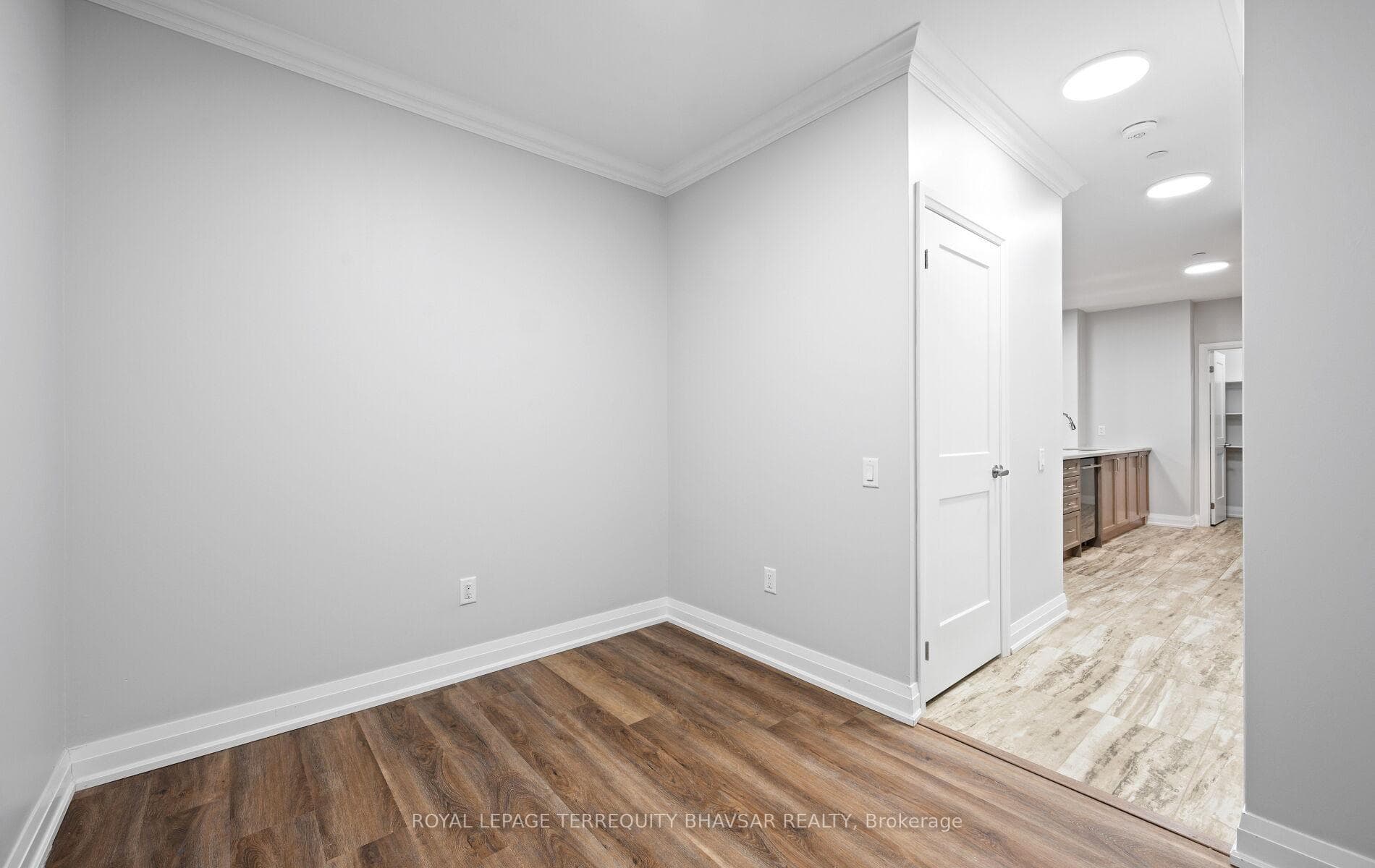 830 Megson Terrace Unit 621 photo 32