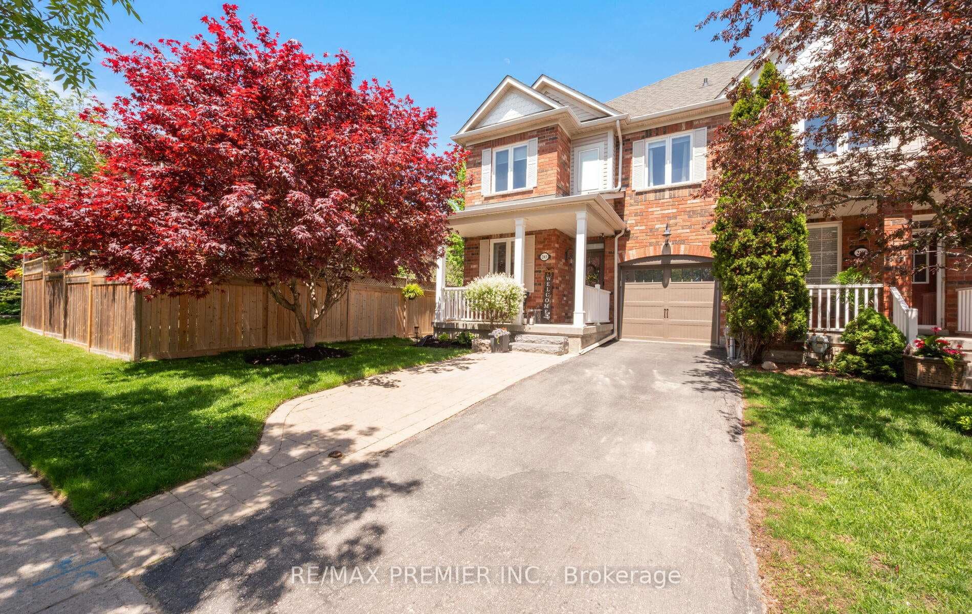 283 Kirkvalley Crescent photo 2