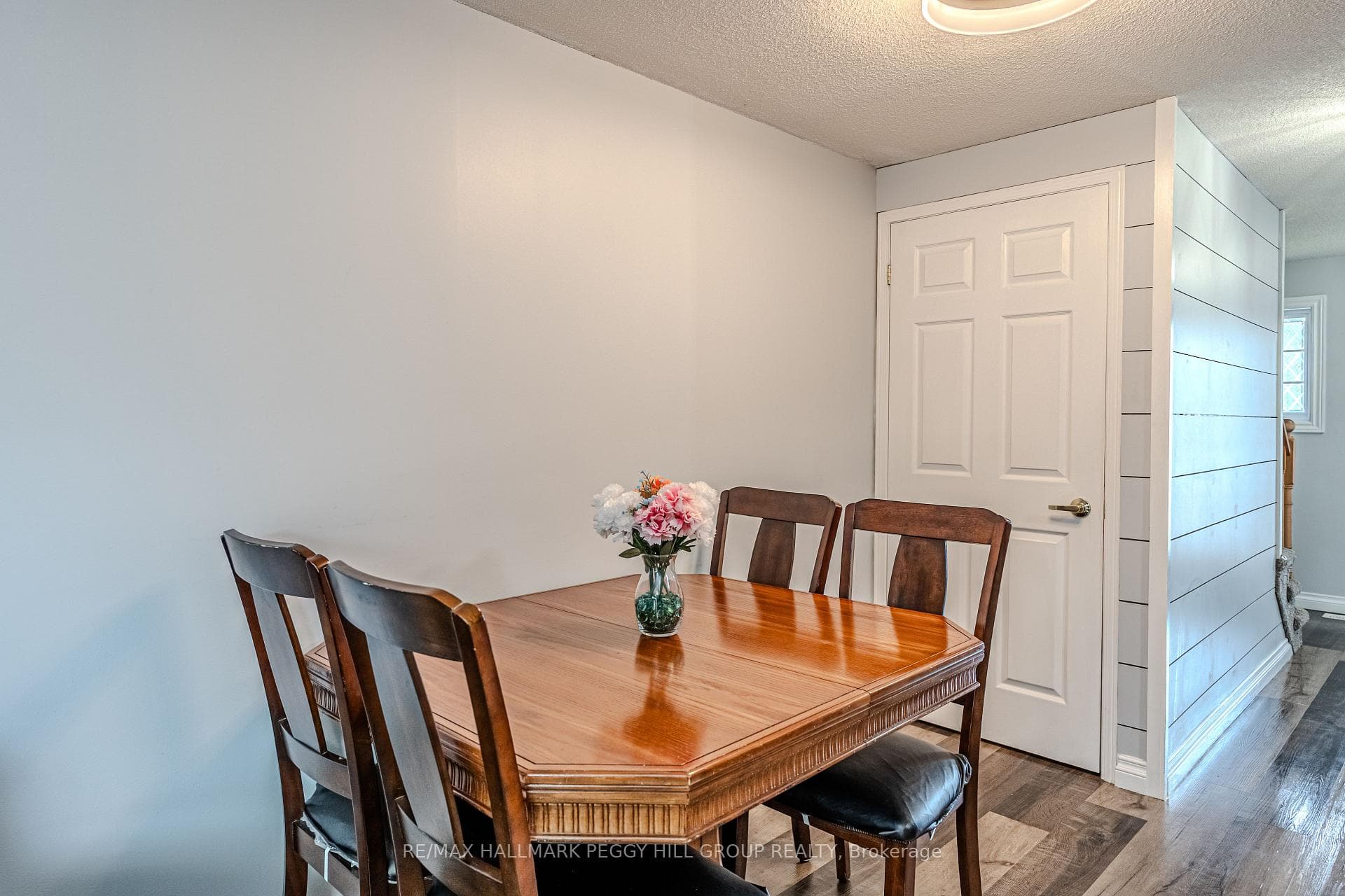193 Nathan Crescent photo 5