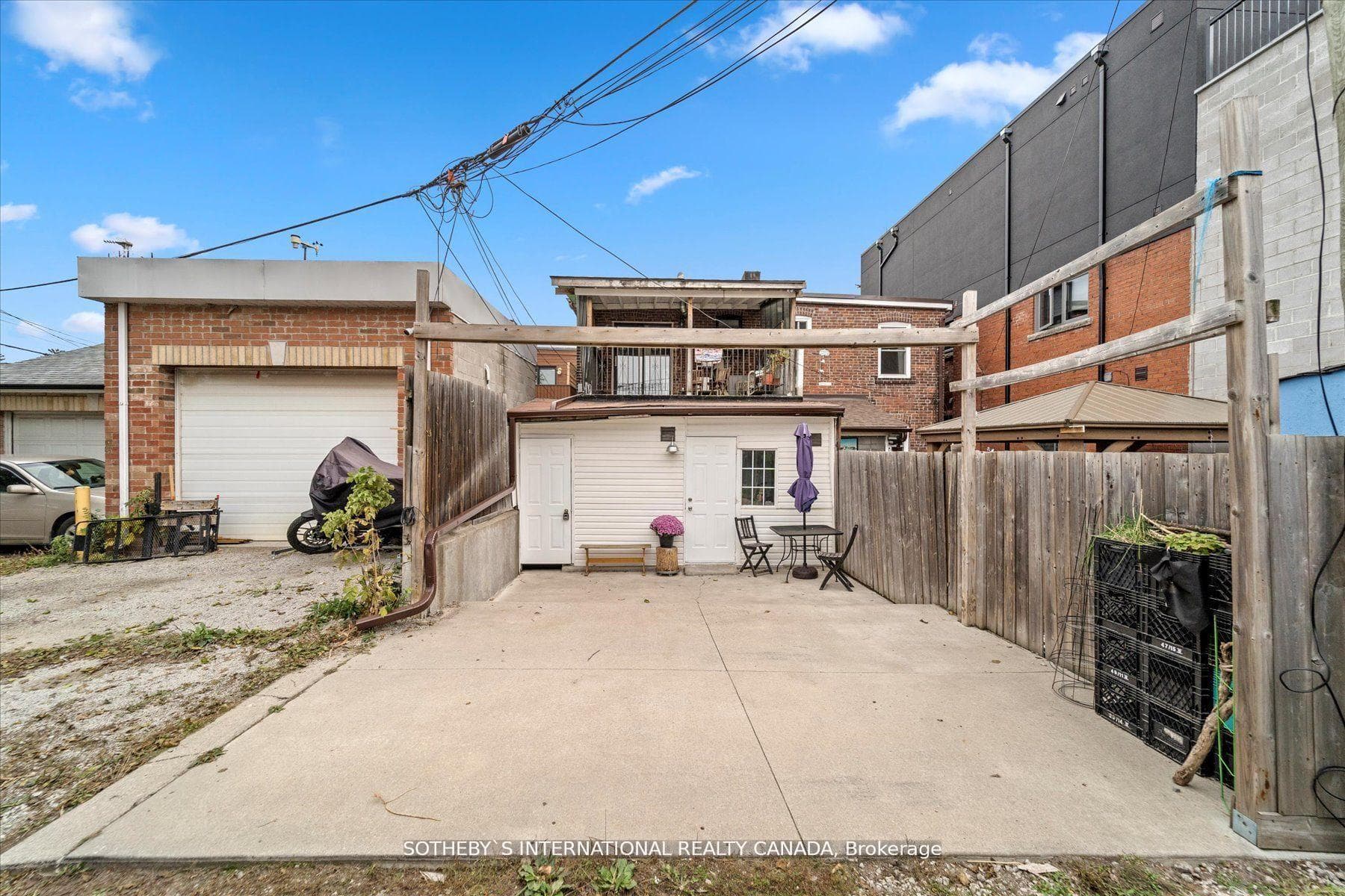 2032 Davenport Road photo 30