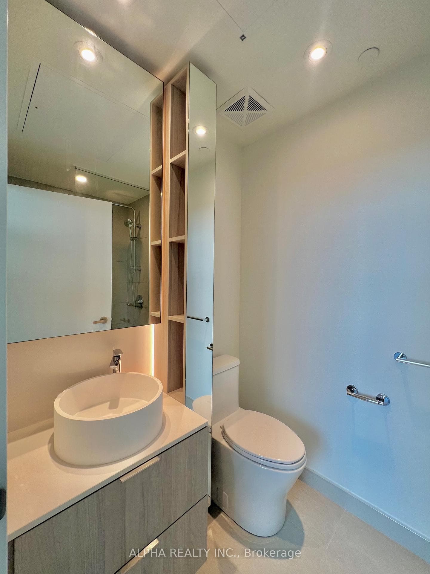 28 Ann Street Unit 1604 photo 12
