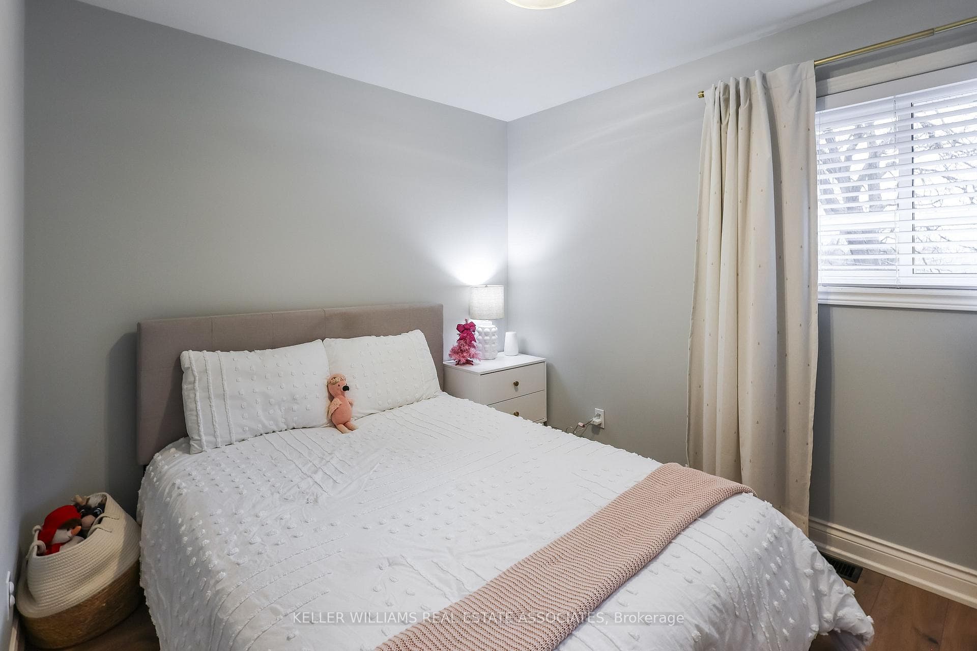 17 Moultrey Crescent photo 11
