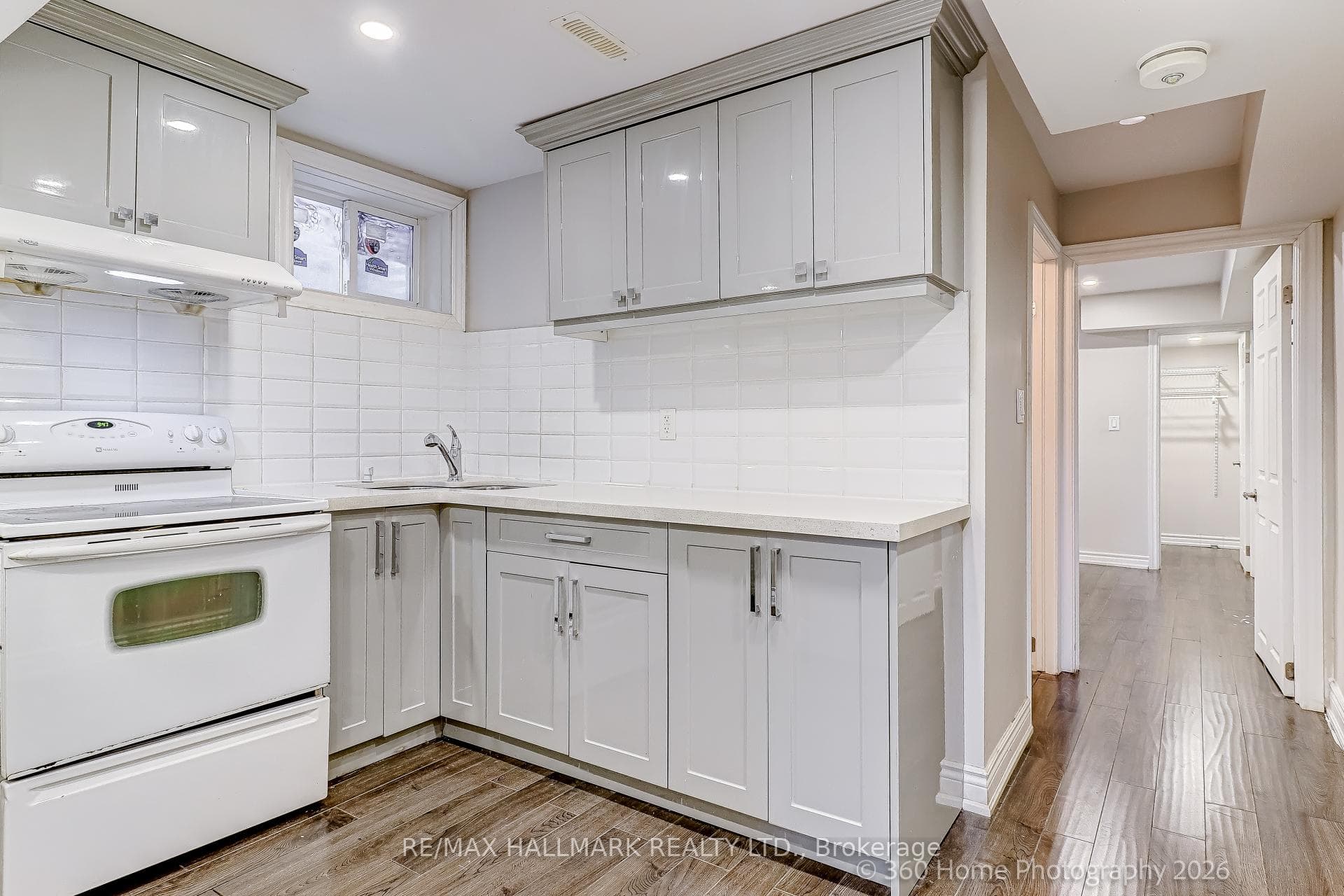 4 Simmons Boulevard photo 30