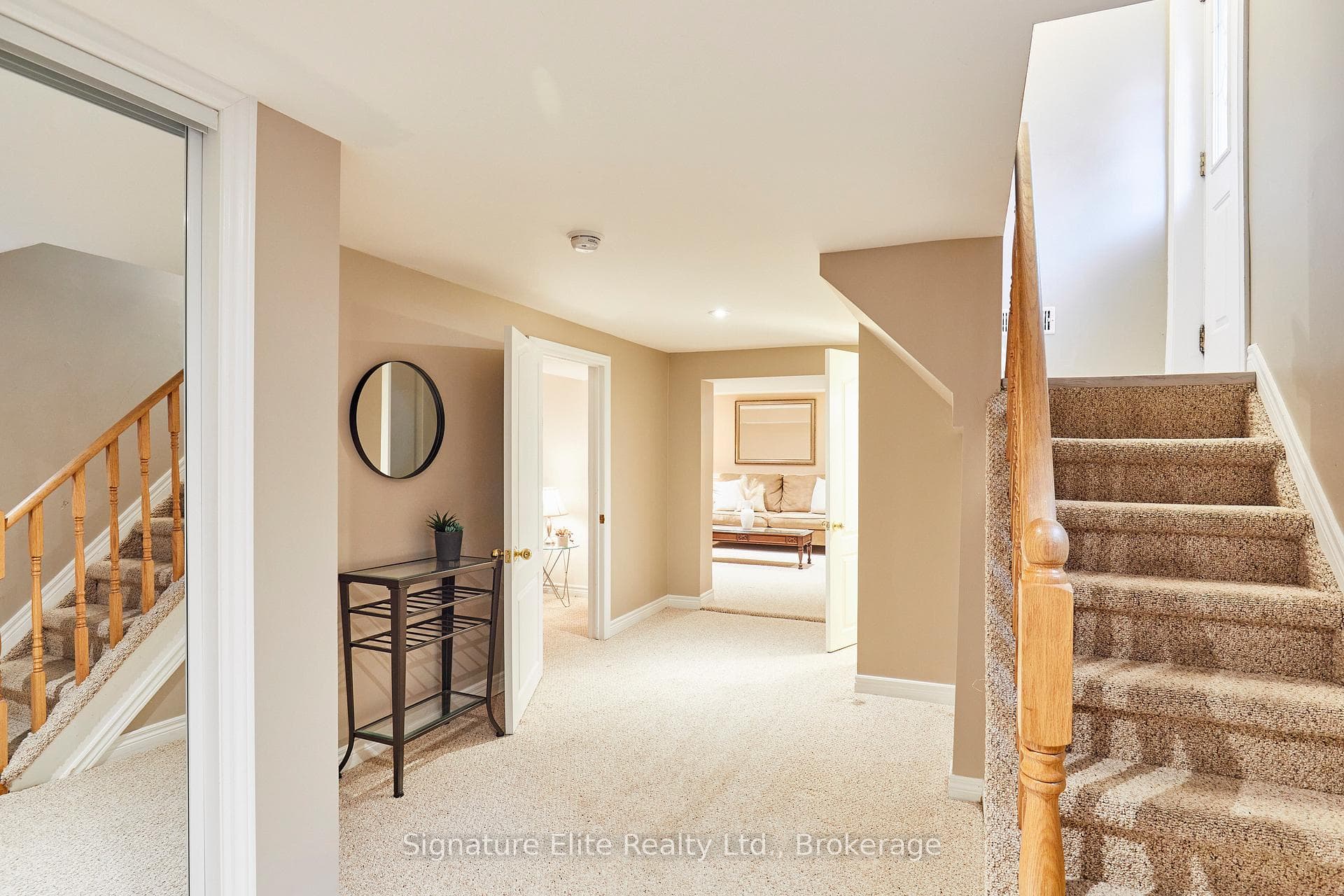 10 Bardwell Crescent photo 31