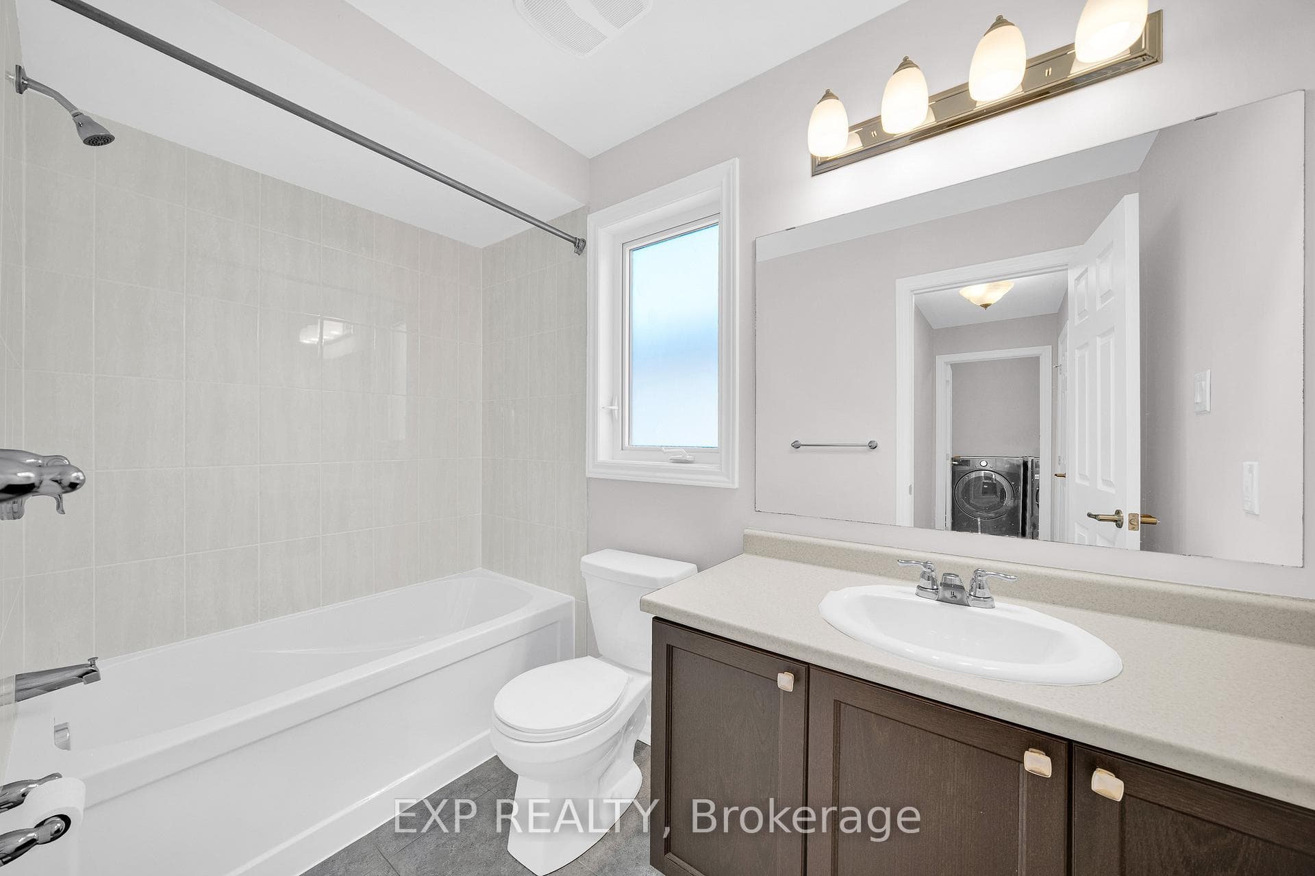 215 Merak Way photo 27