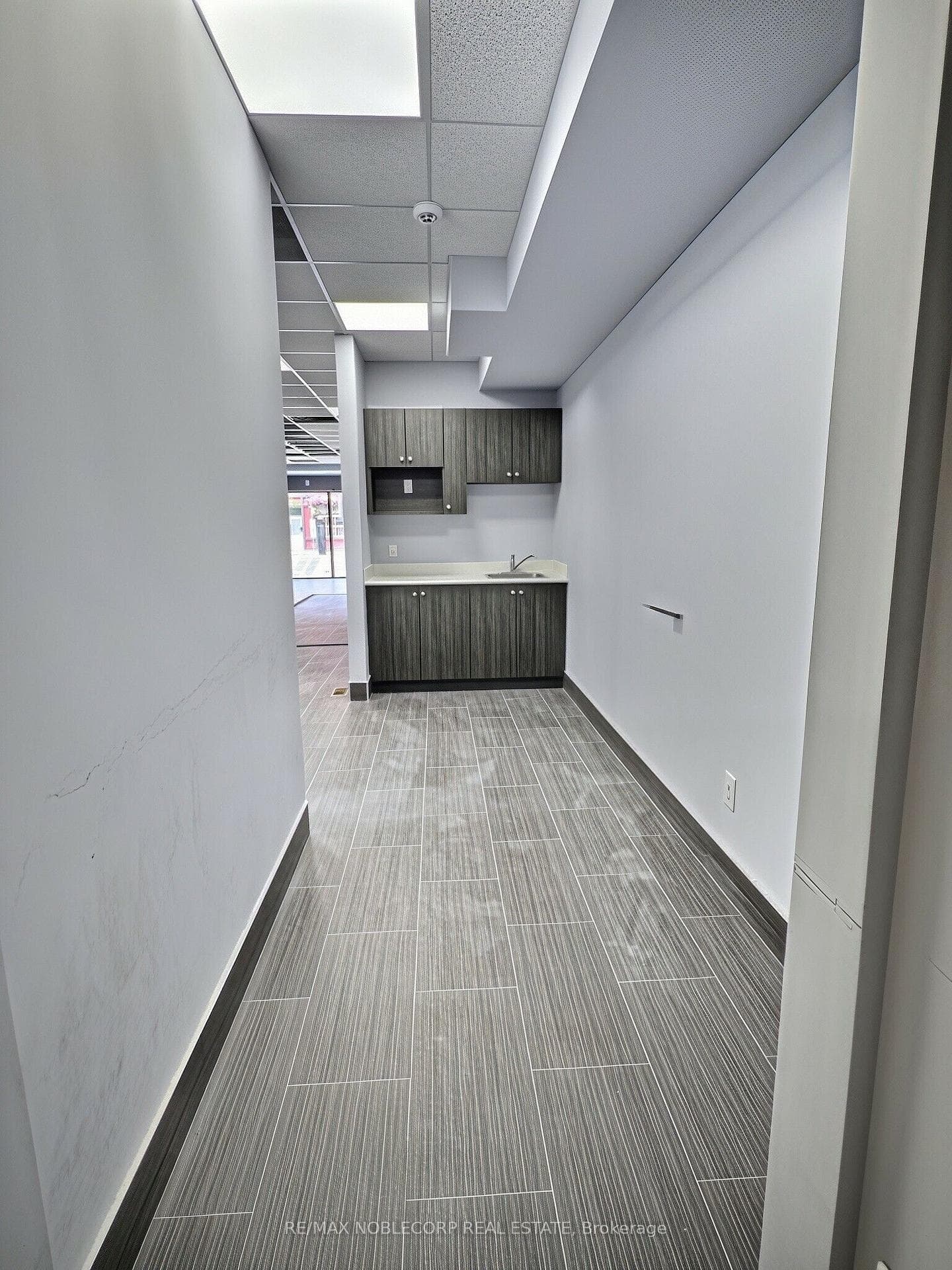 79 Dunlop Street Unit A photo 5