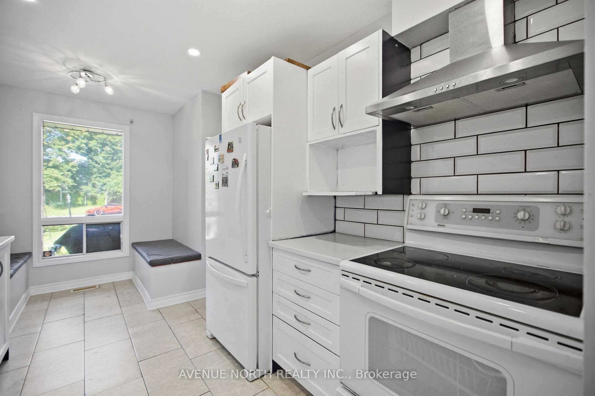 6 WOLFGANG Drive photo 17