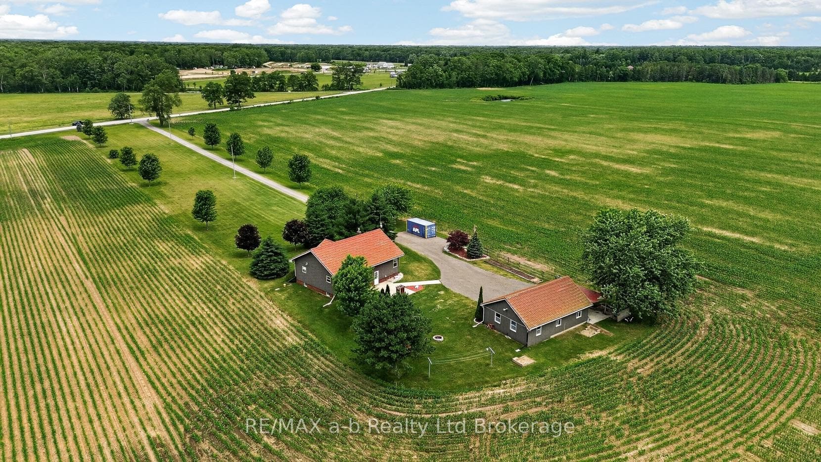 410 2nd Concession Road photo 2