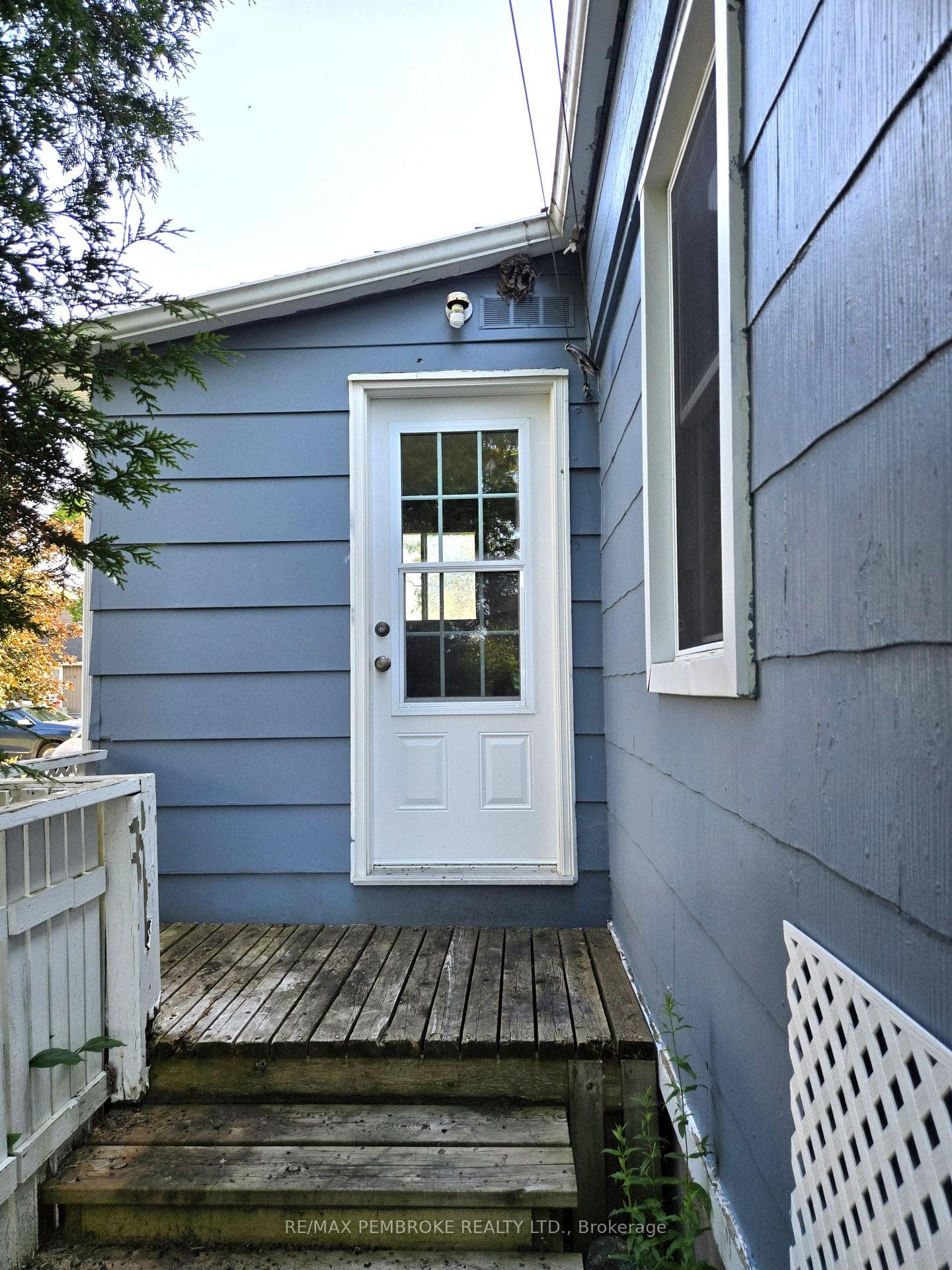 Back foyer entrance