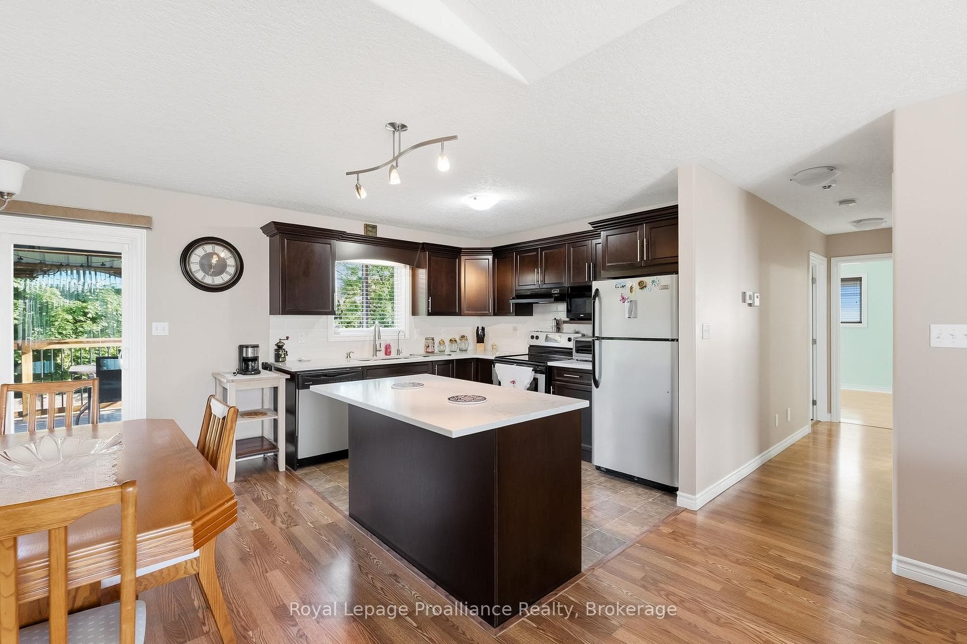 23 Fox Den Drive photo 9