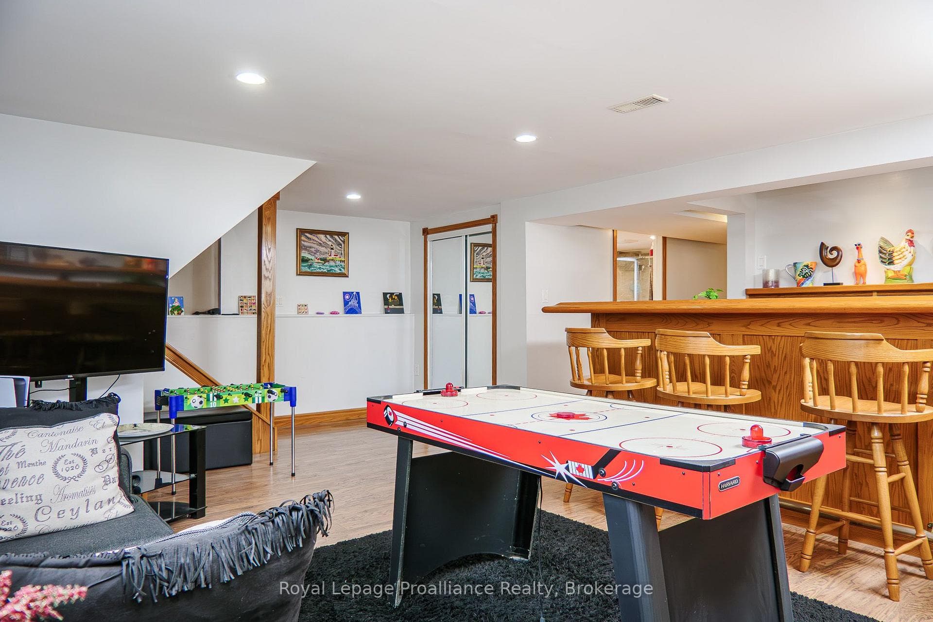 44 Ireland Drive photo 29