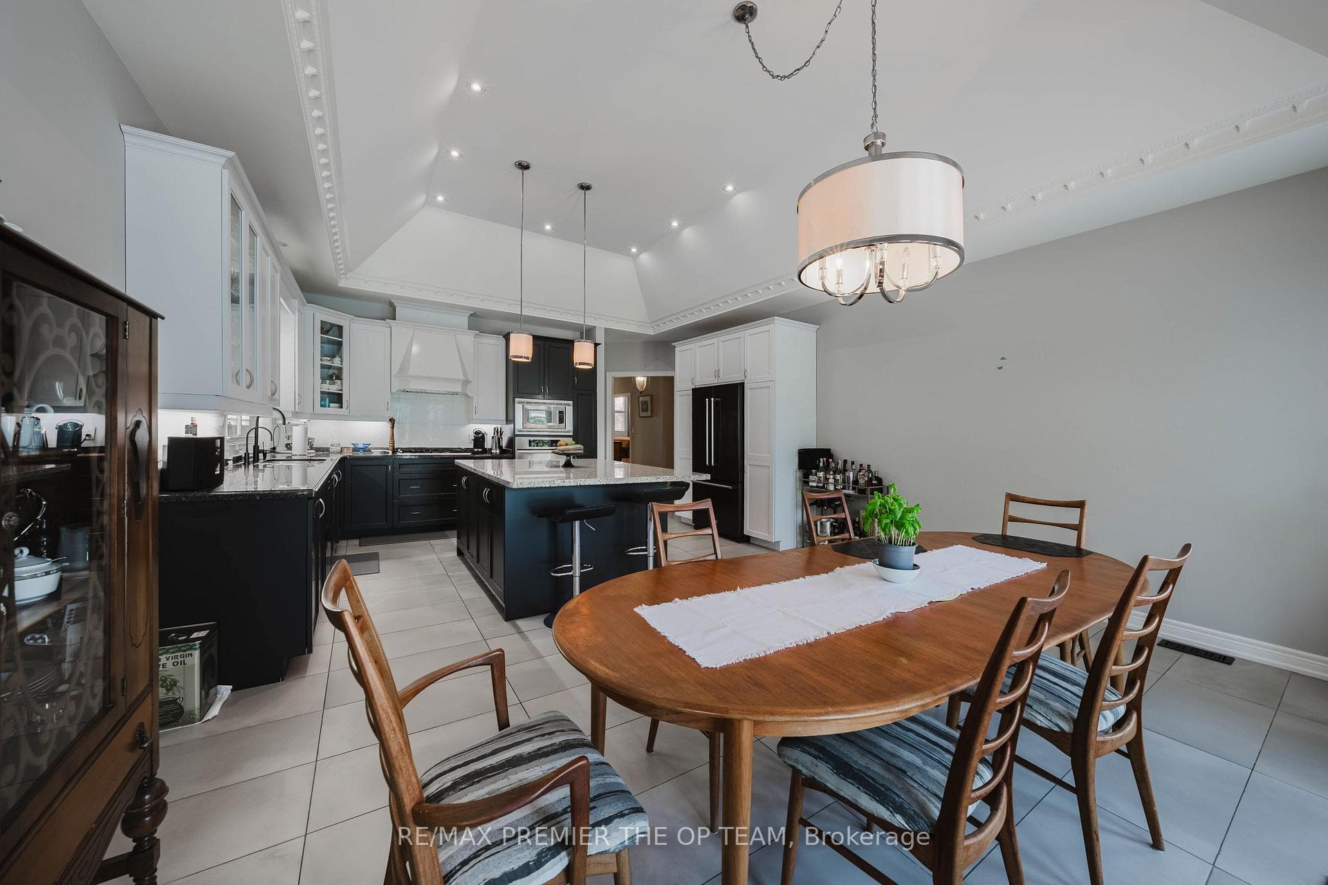56 Park Ridge Drive Unit Full photo 16