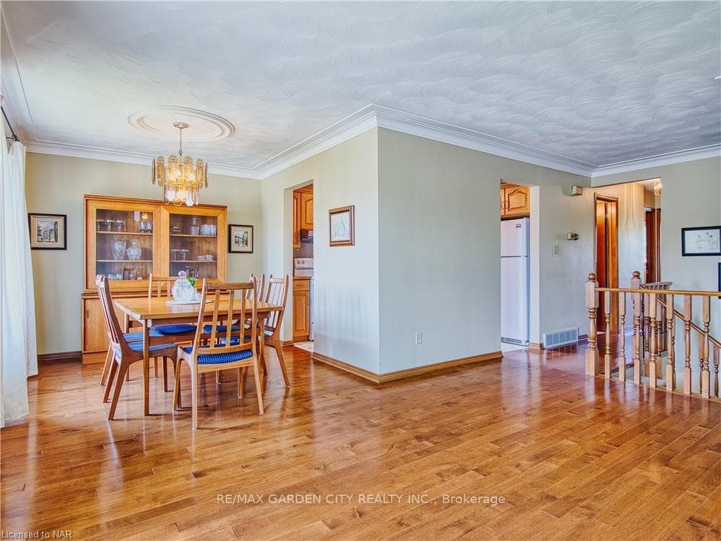 11 Huntington Lane photo 11