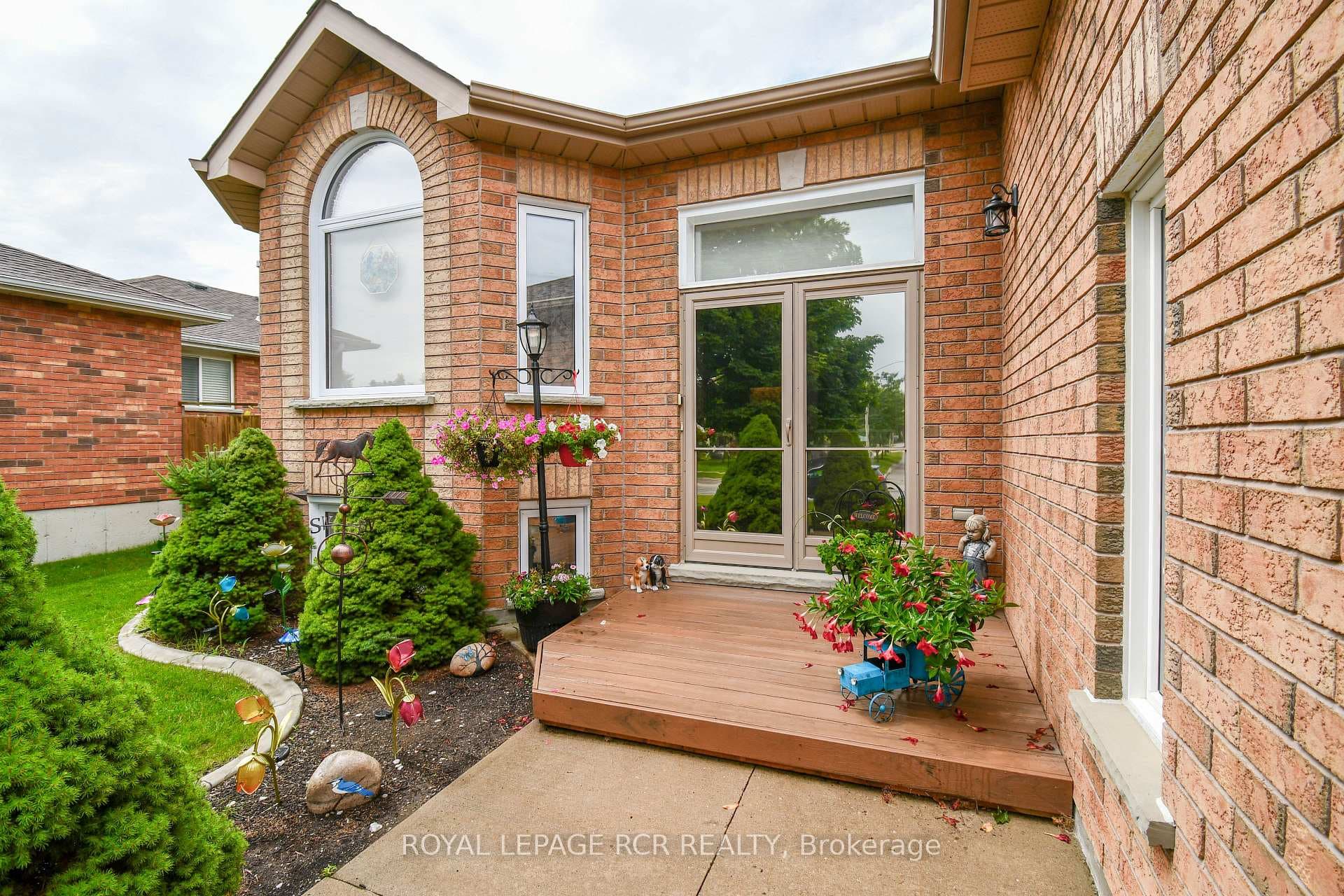 30 Marsellus Drive photo 2
